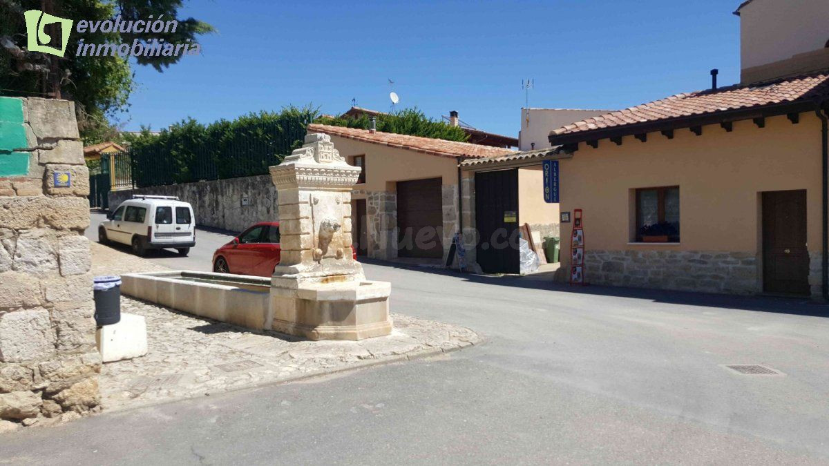 Venta Albergue + vivienda en Castrojeriz Burgos - foto 2