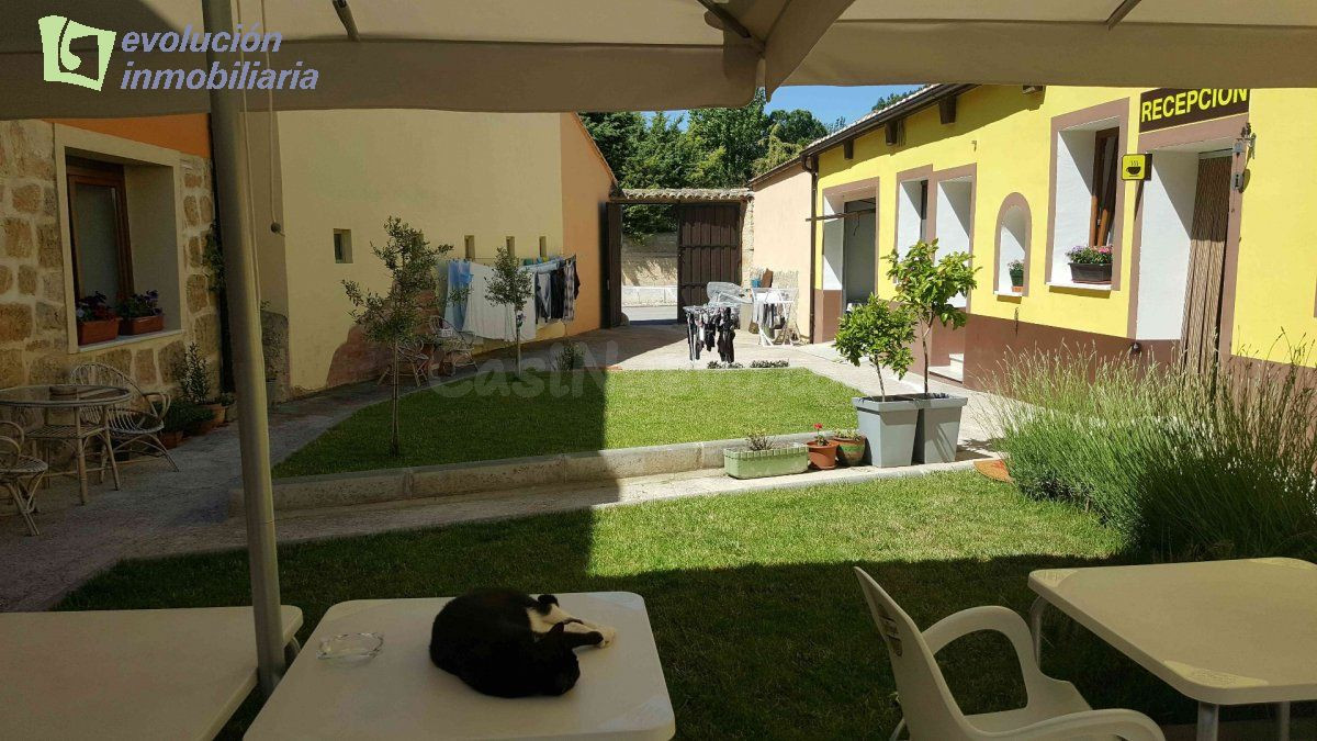 Venta Albergue + vivienda en Castrojeriz Burgos - foto 5