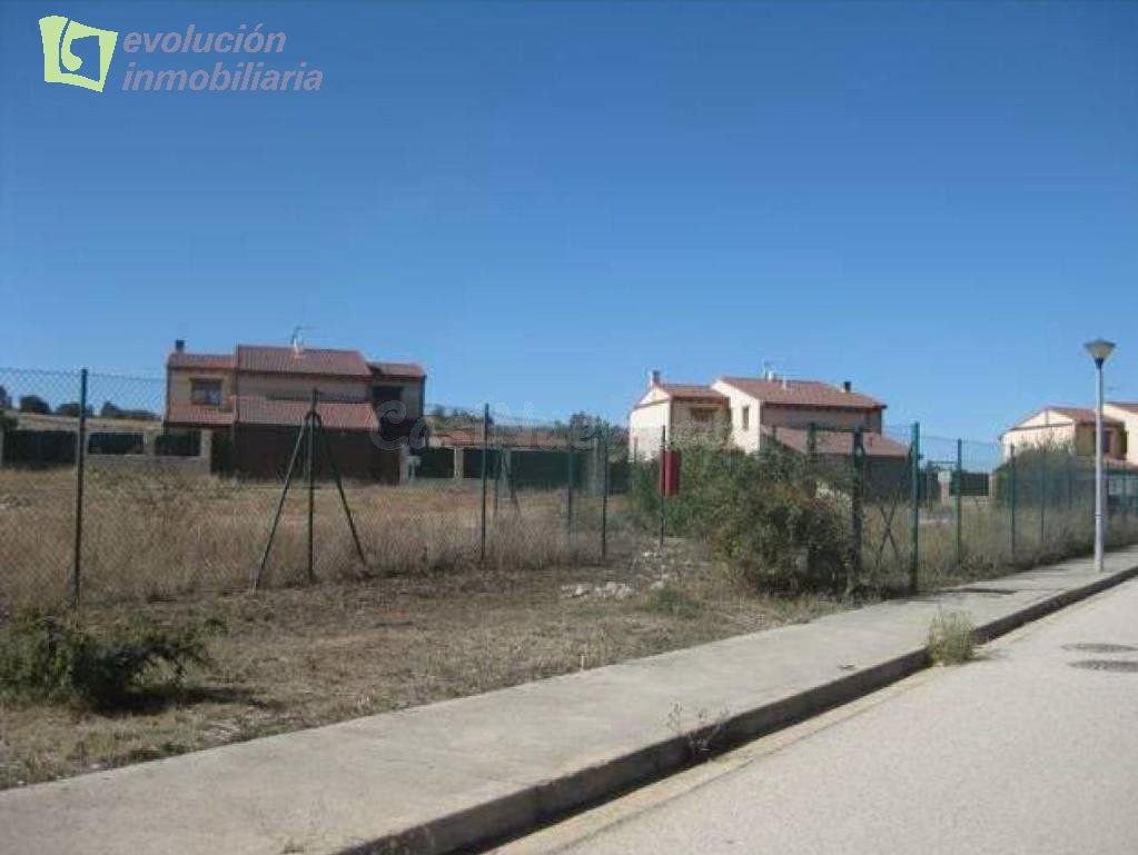 Solar urbano de uso residencial en Revillarruz, Burgos - foto 4