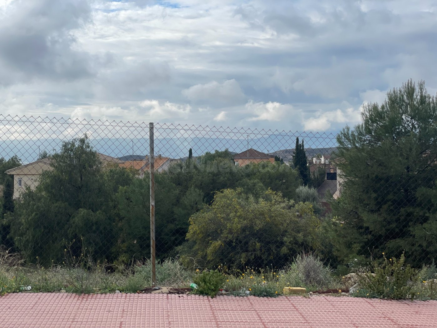 SOLAR URBANO EN EL COTO  DE 1300M2