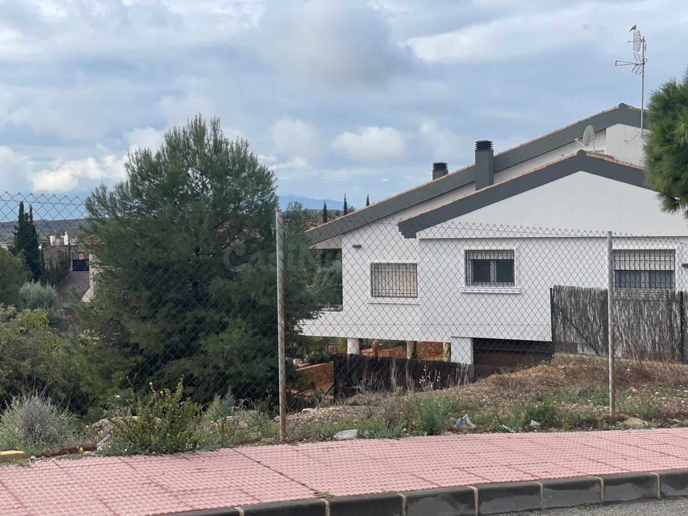 SOLAR URBANO EN EL COTO  DE 1300M2 - foto 2