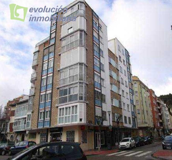 AMPLIO LOCAL EN ZONA CENTRICA EN BURGOS. ZONA VADILLOS. ESCA