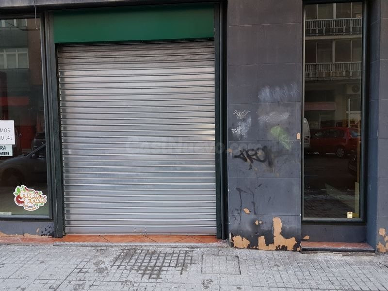 Cerca de los Juzgados, local comercial de 380 m2 - foto 2
