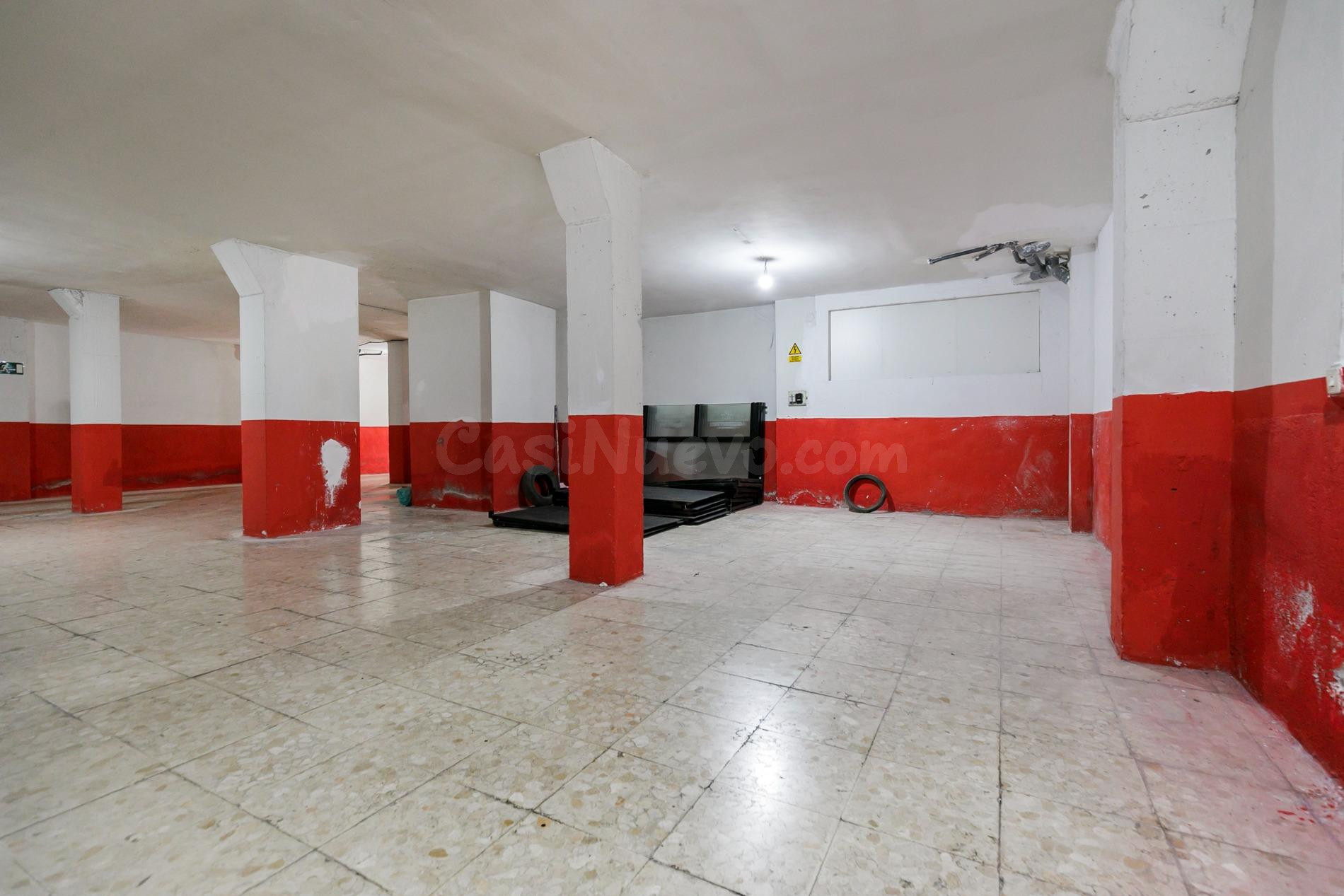 Local Comercial con 254 metros cuadrados junto a Carretera d - foto 2