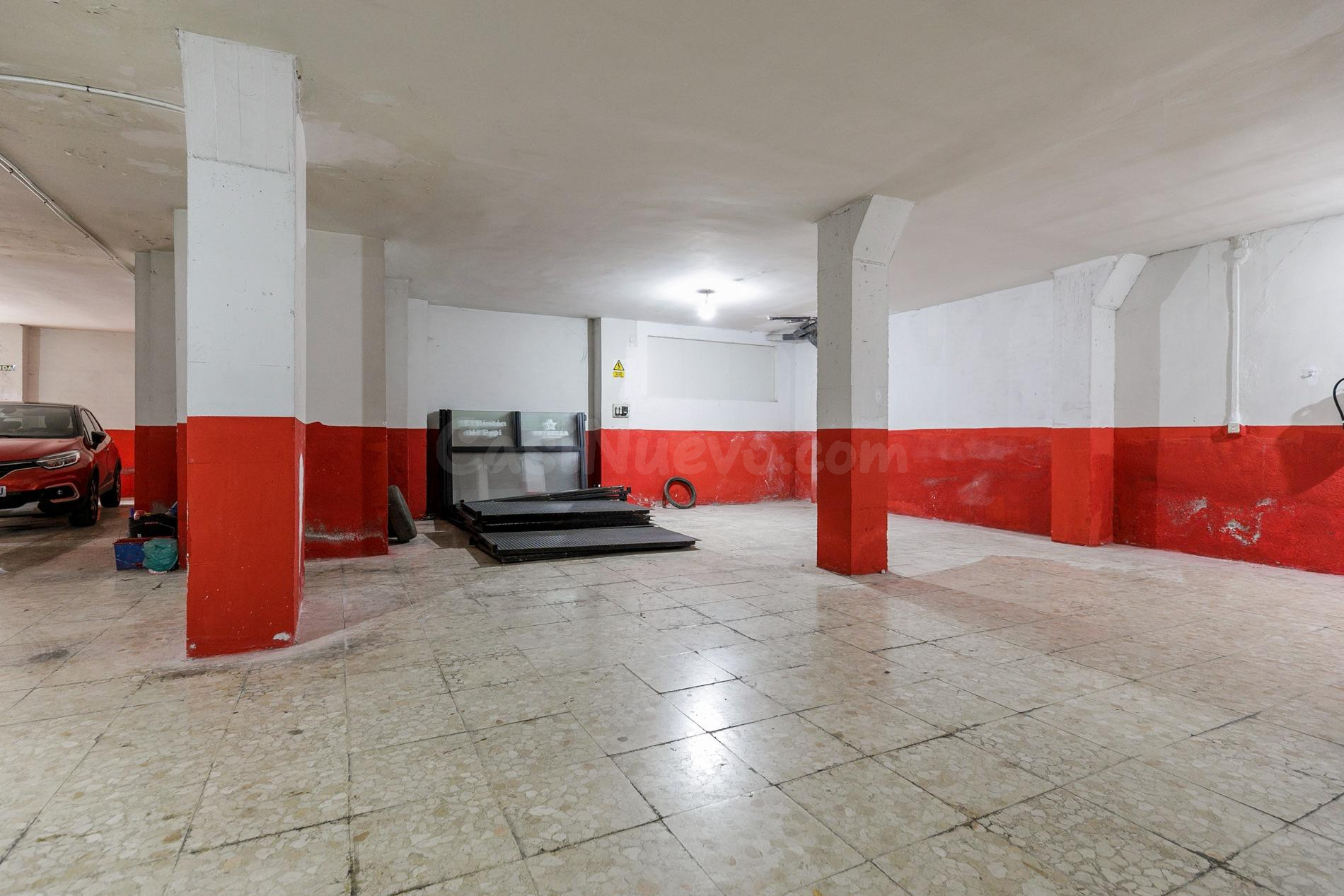 Local Comercial con 254 metros cuadrados junto a Carretera d - foto 4