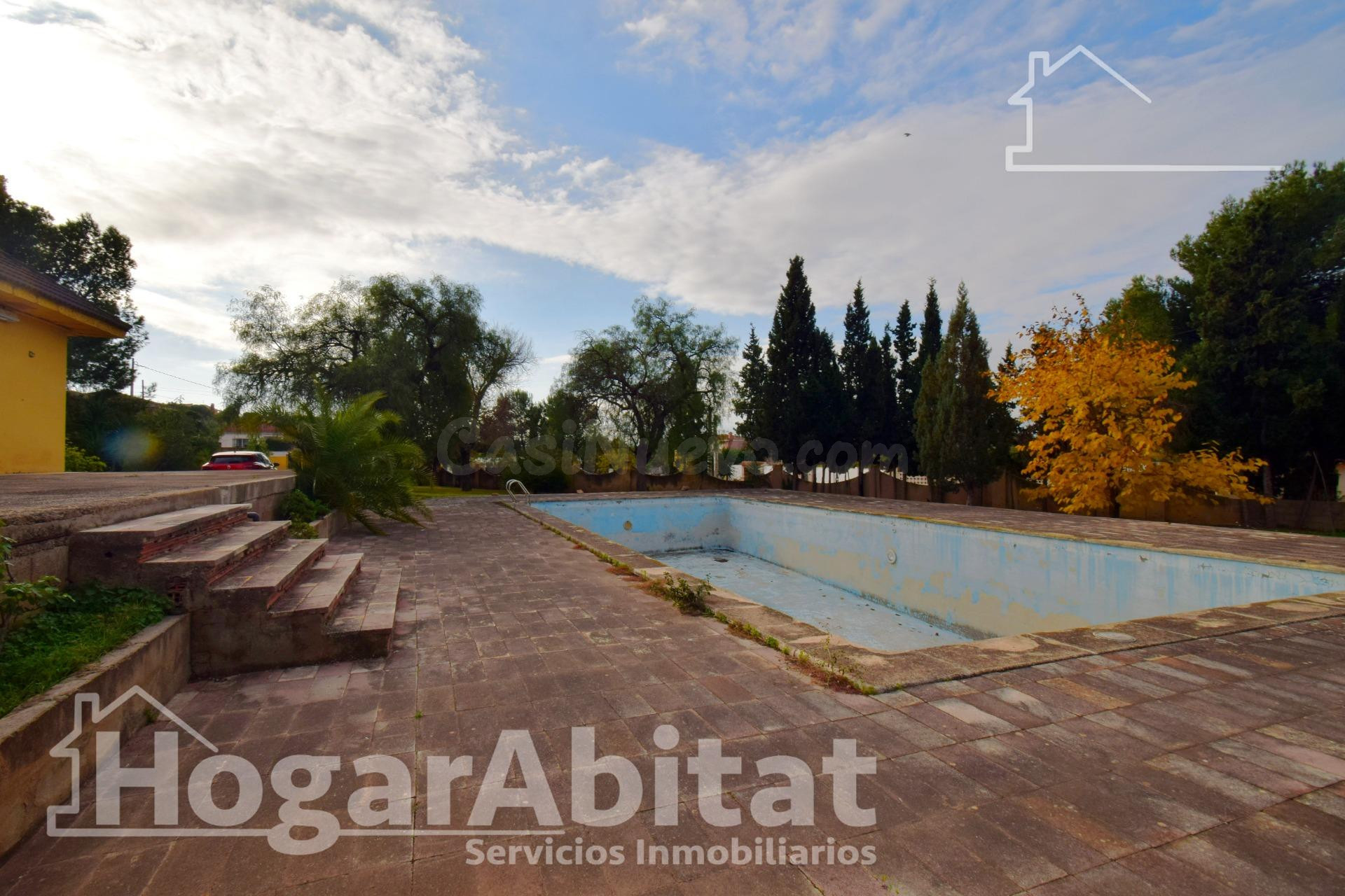 ¡MAGNÍFICO CHALET! MUY LUMINOSO CON PISCINA PRIVADA Y TERRAZ