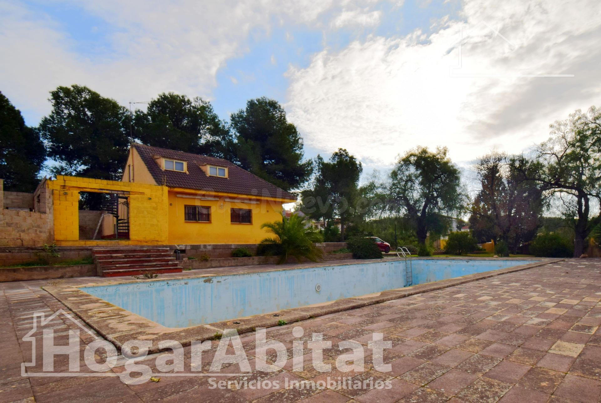 ¡MAGNÍFICO CHALET! MUY LUMINOSO CON PISCINA PRIVADA Y TERRAZ - foto 3