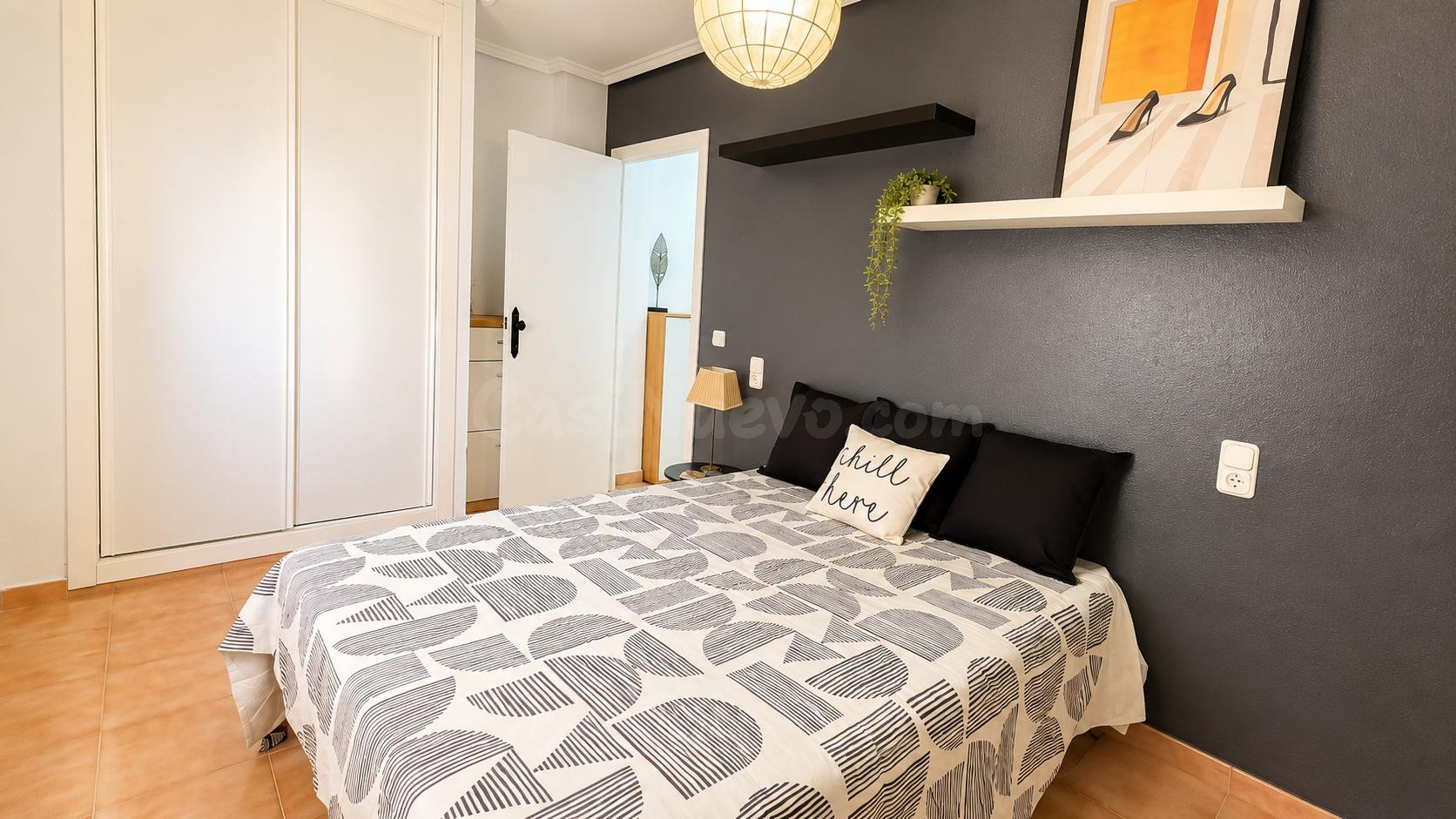 Apartamento de 2 dormitorios con plaza de garaje a menos de 