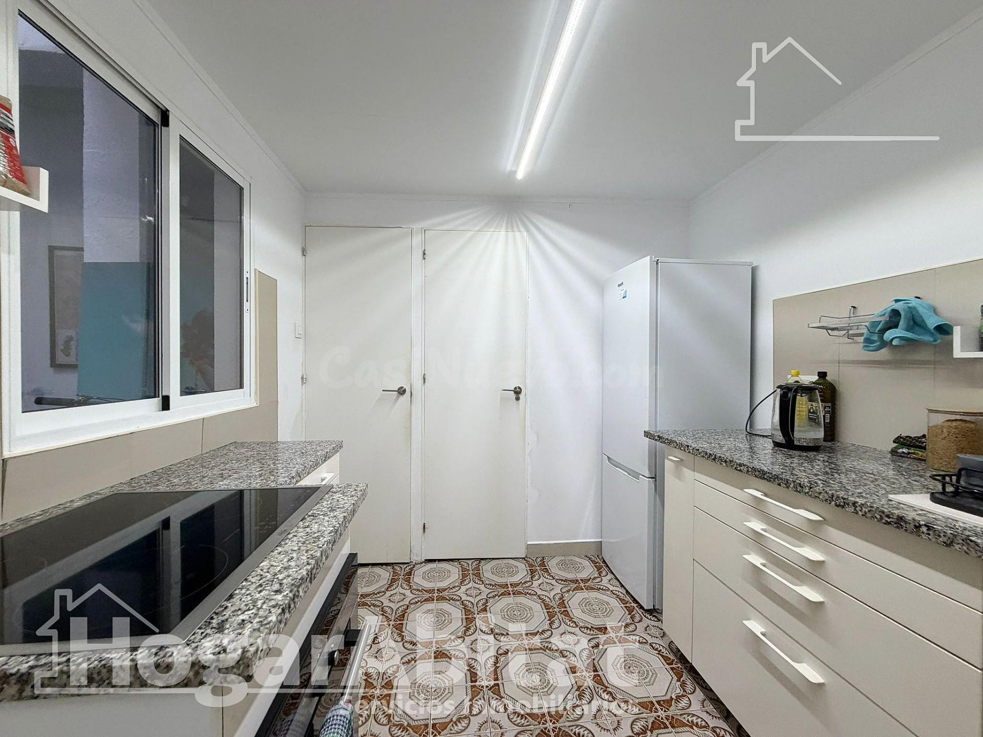 ¡UBICACIÓN IDEAL! BAJO ACOGEDOR Y LUMINOSO CON TERRAZA Y TRA - foto 5