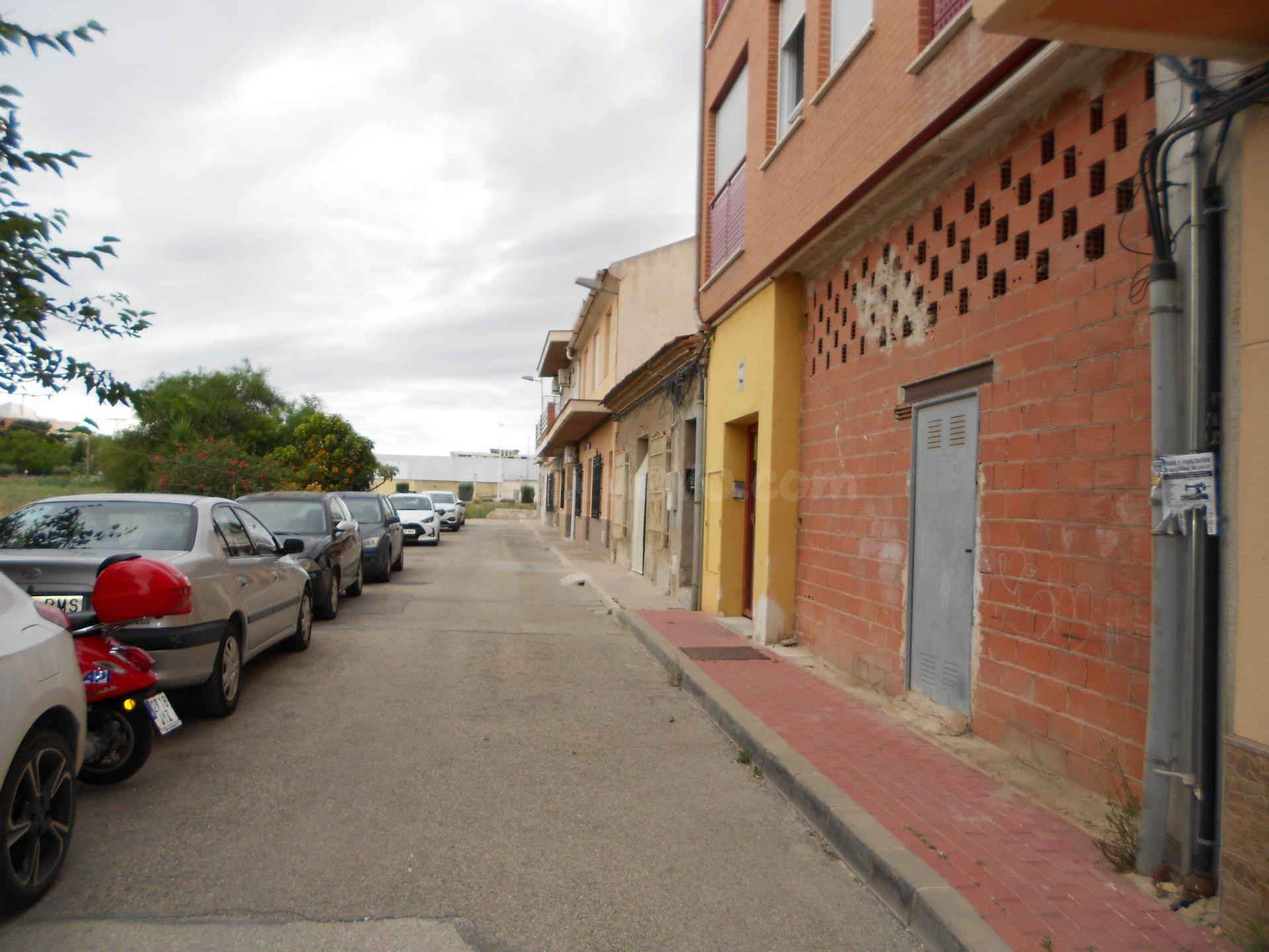 Se vende local en Puente Tocinos