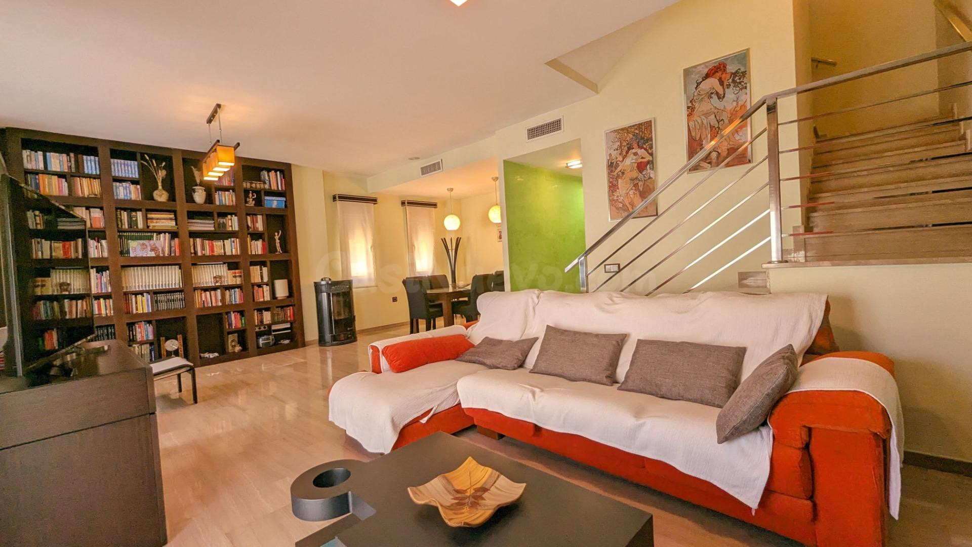 Finca residencial con local comercial en Baena - foto 4