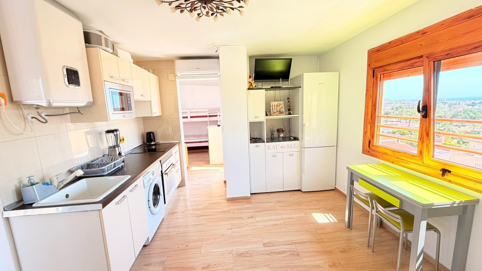 Ático de 1 dormitorio con vistas al mar y piscina comunitari - foto 4