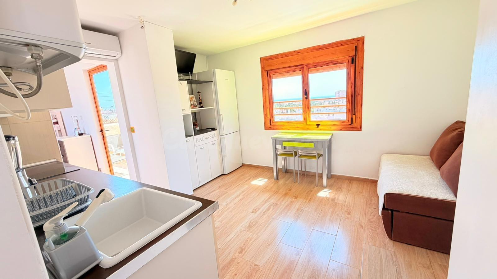 Ático de 1 dormitorio con vistas al mar y piscina comunitari - foto 5