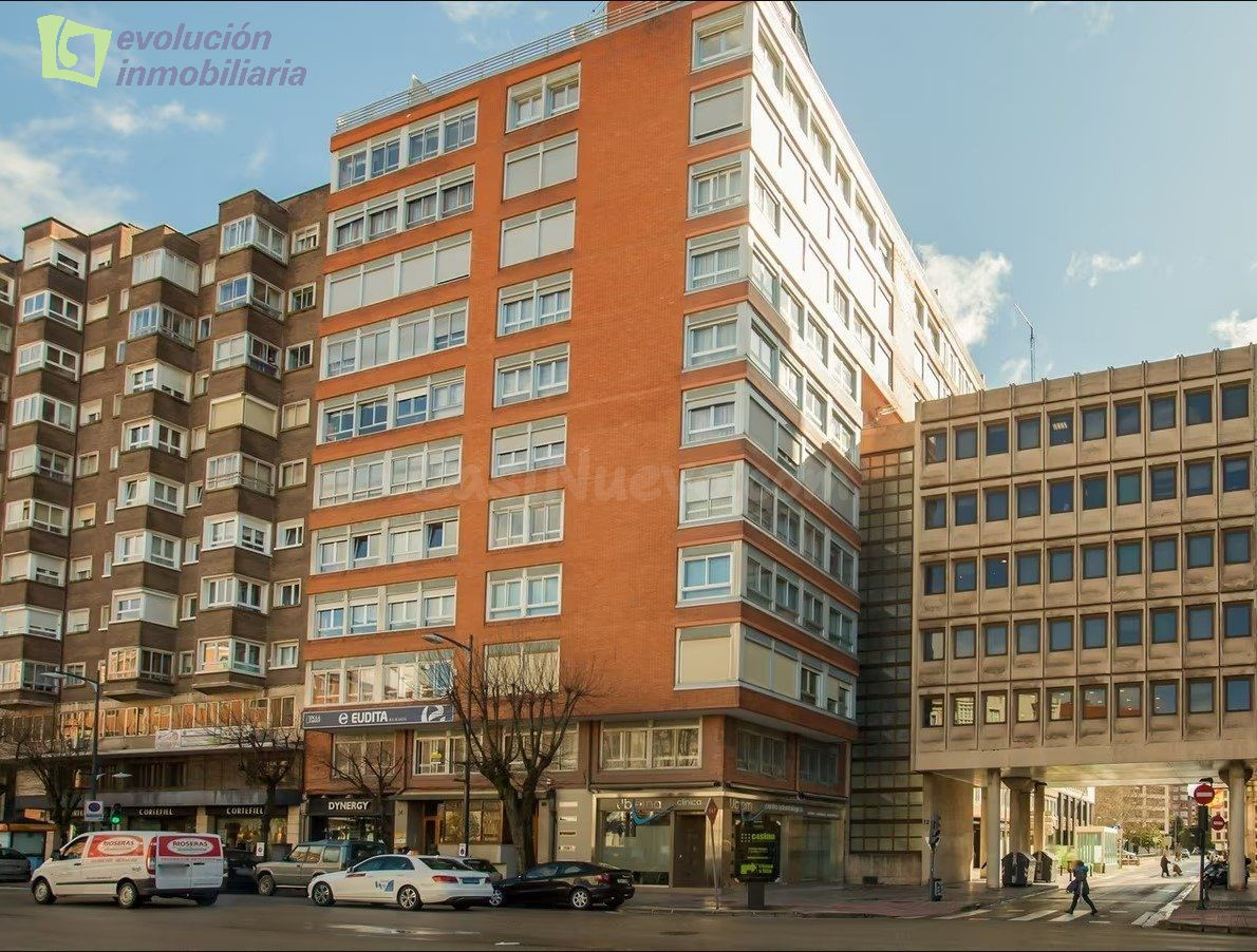 OFICINA CENTRICA EN BURGOS - foto 2