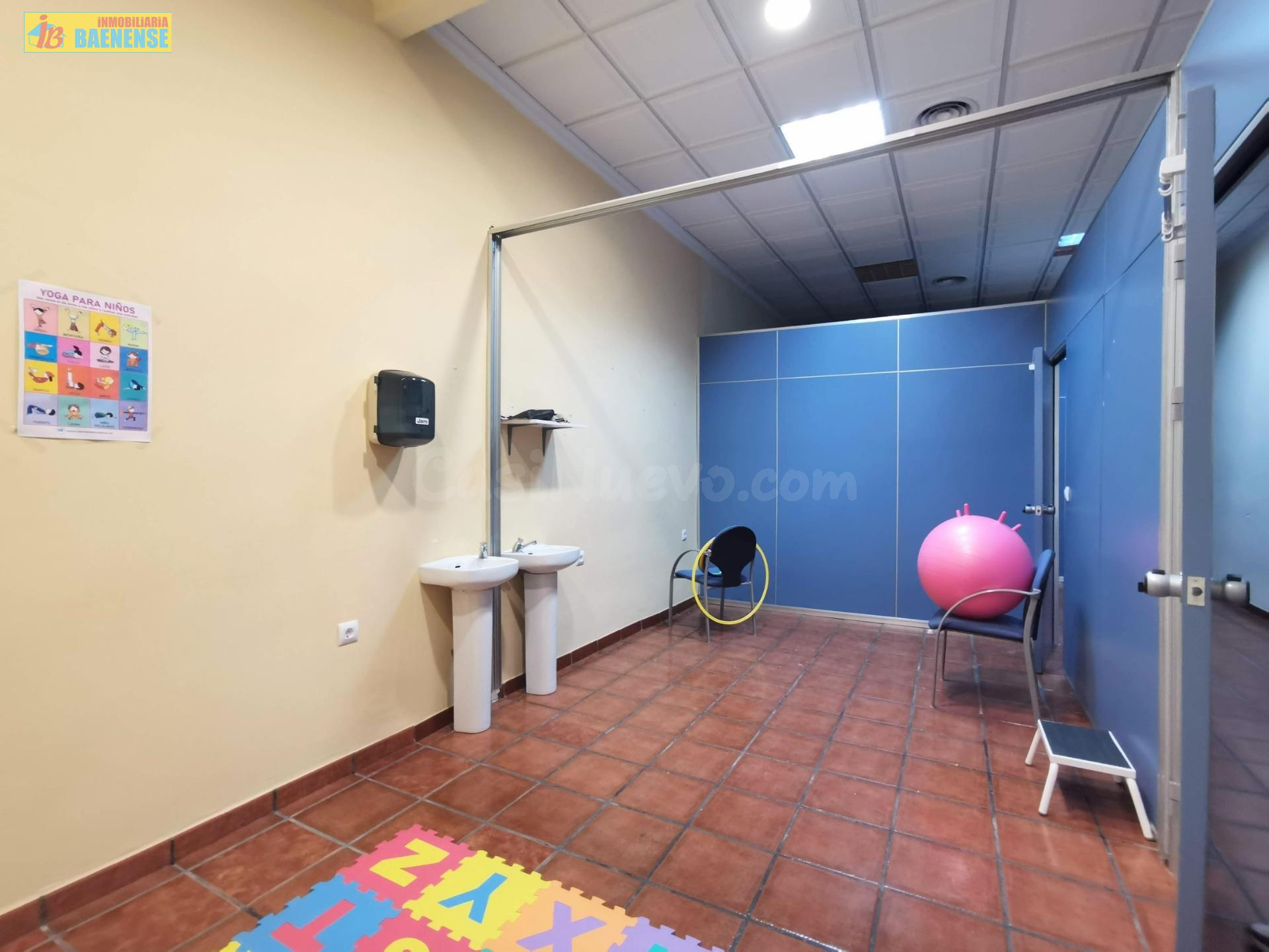 Local comercial en alquiler - foto 4