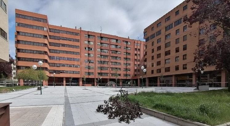 PLAZA EN ALQUILER ZONA CENTRO C/ VITORIA. BURGOS.