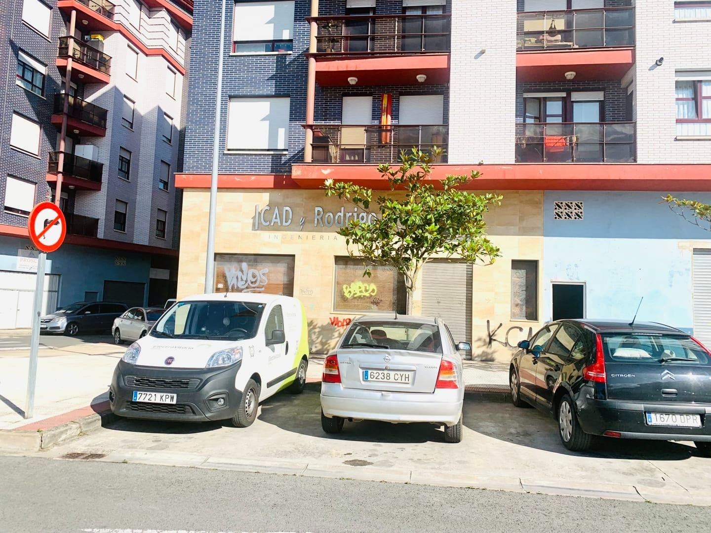 Em Miranda de Ebro, local de 96 m2 a la venta y/o alquiler - foto 2