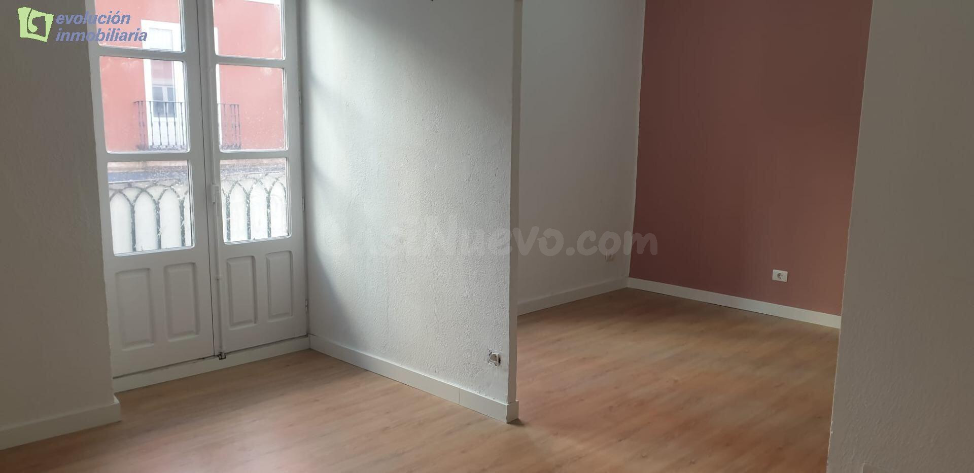 SE ALQUILA OFICINA EN PLENO CENTRO AL LADO DE LA CATEDRAL!!! - foto 3