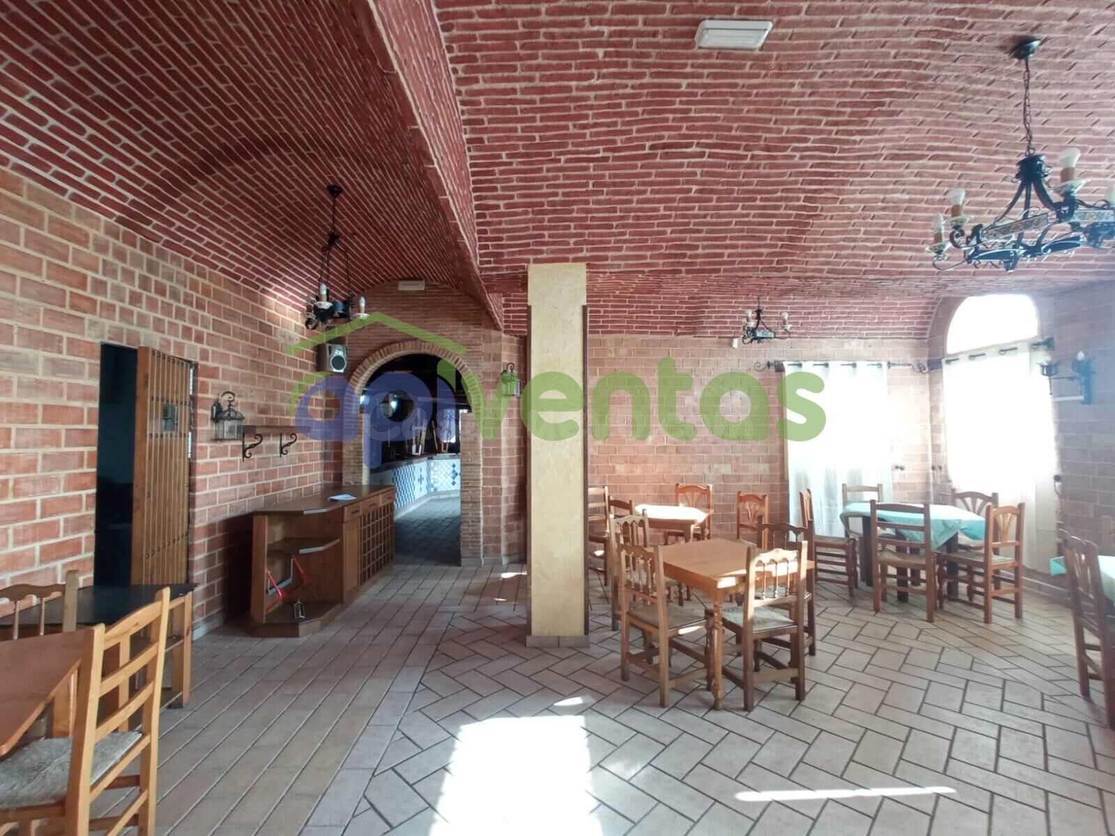 Bar-Mesón-Restaurante RUSTICO Y Heladeria - foto 4
