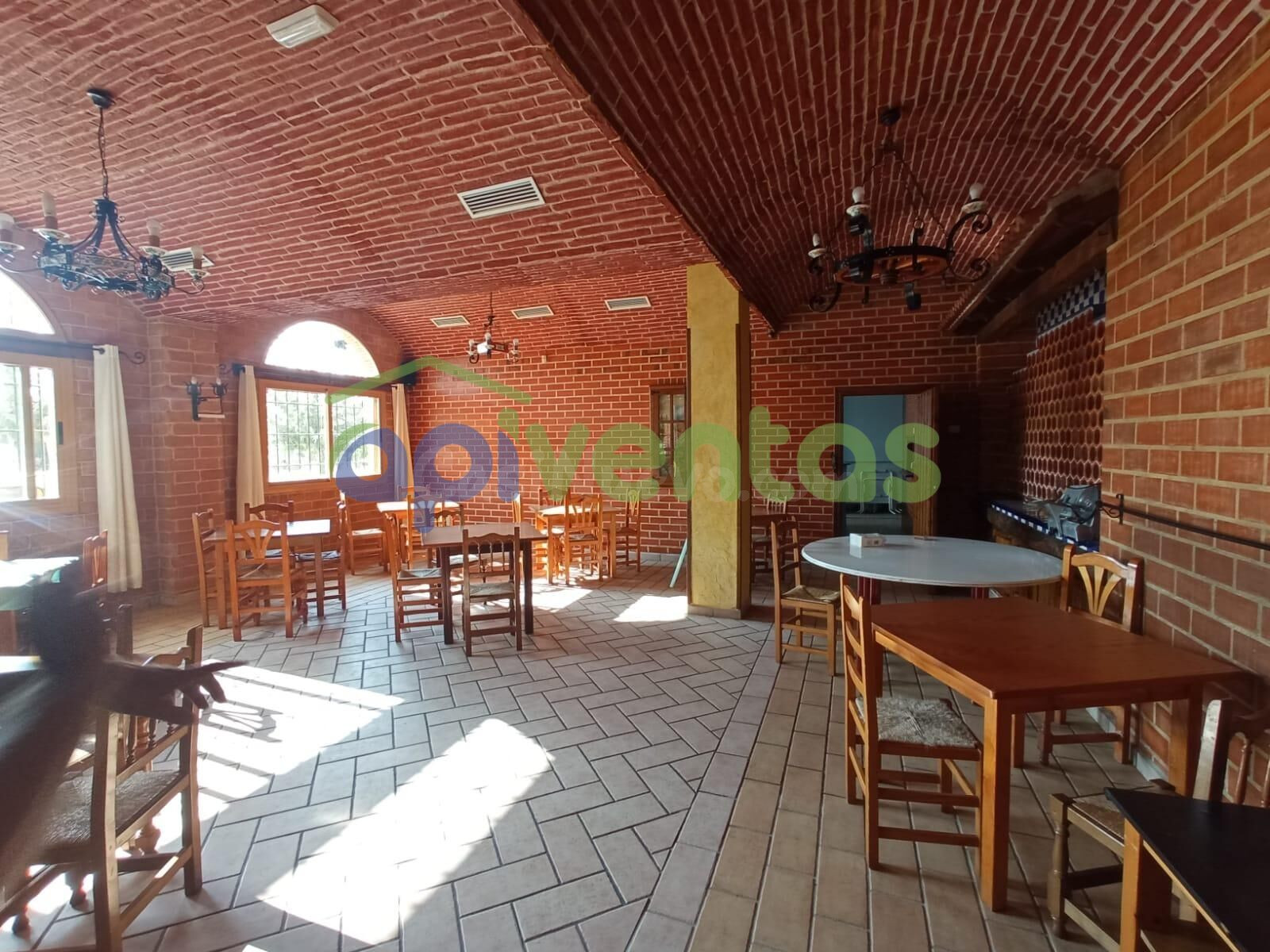 Bar-Mesón-Restaurante RUSTICO Y Heladeria - foto 5