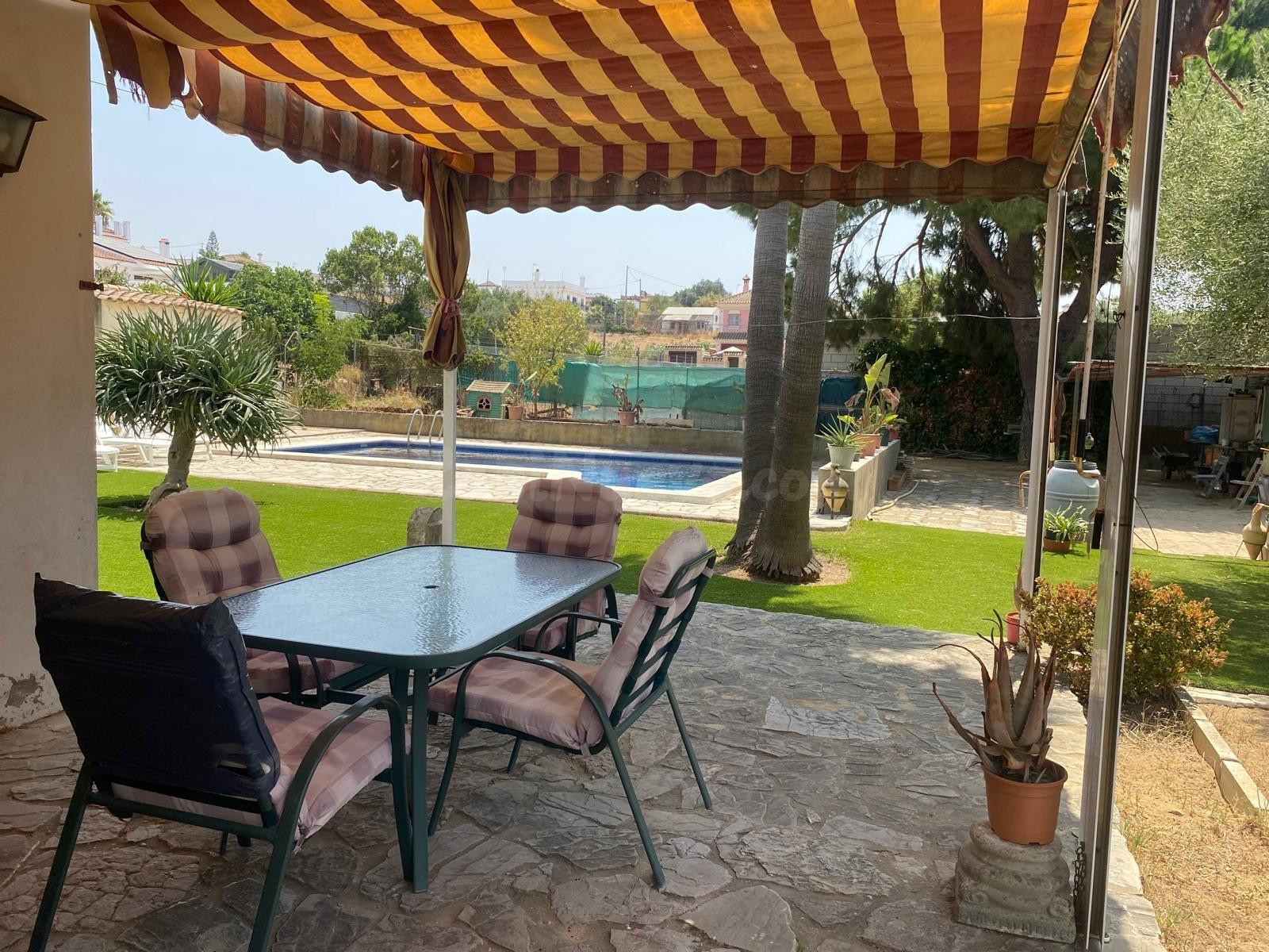 OPORTUNIDAD DE CHALET CON PISCINA. - foto 4