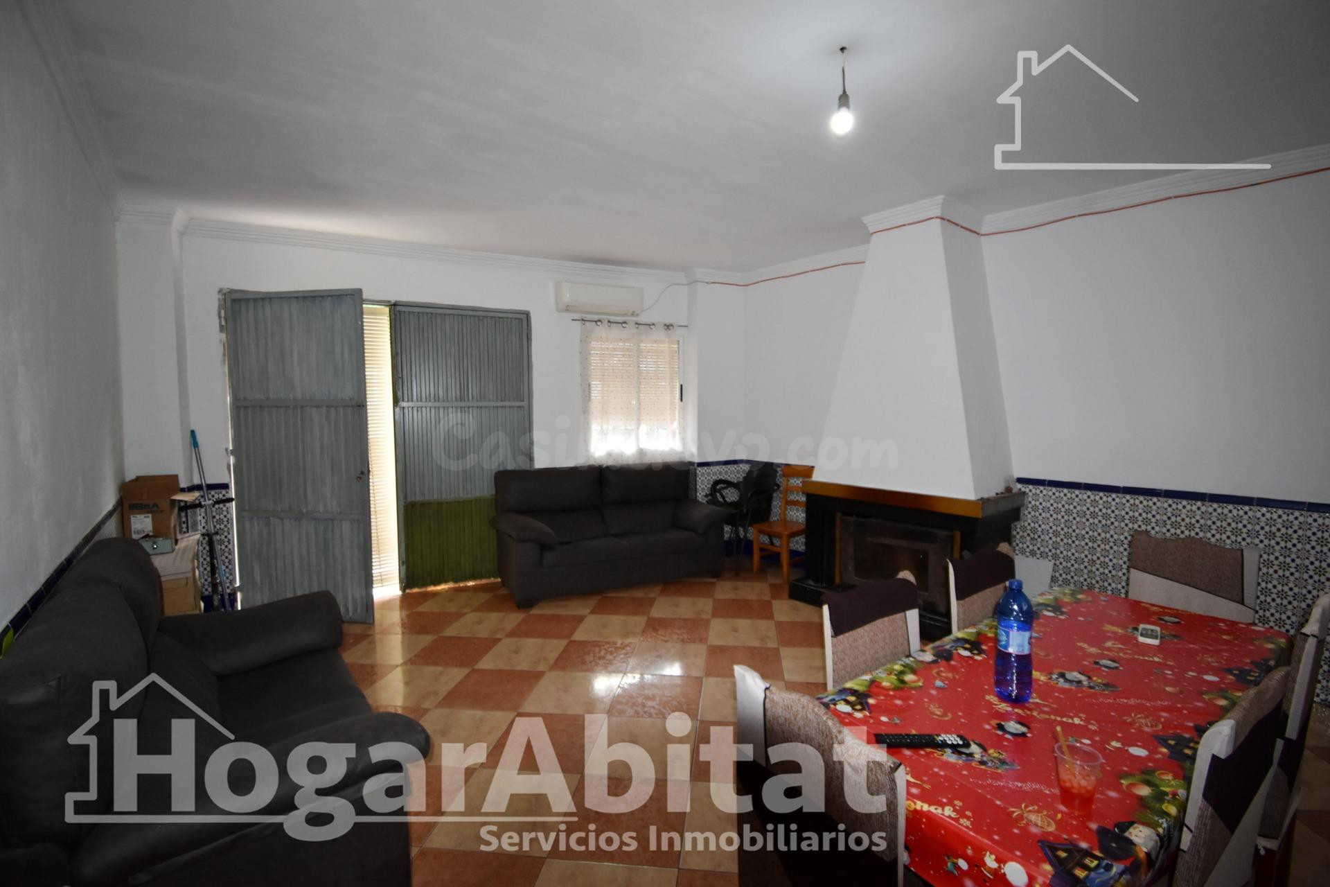 AMPLIA Y LUMINOSA CASA CON TERRAZA Y TRASTERO - foto 3