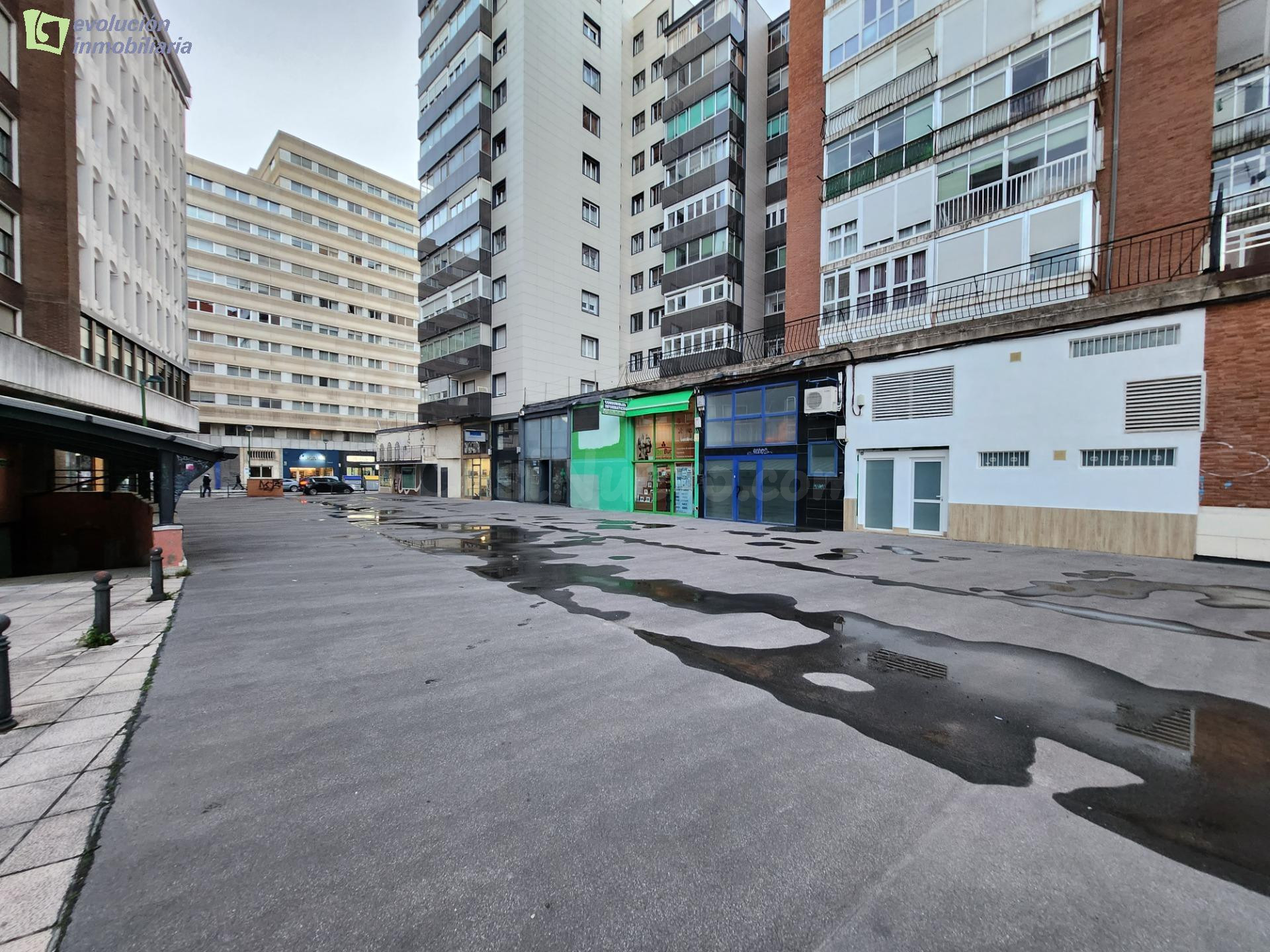 CENTRICO LOCAL EN BURGOS. JUNTO A REYES CATOLICOS Y VIRGEN D - foto 4