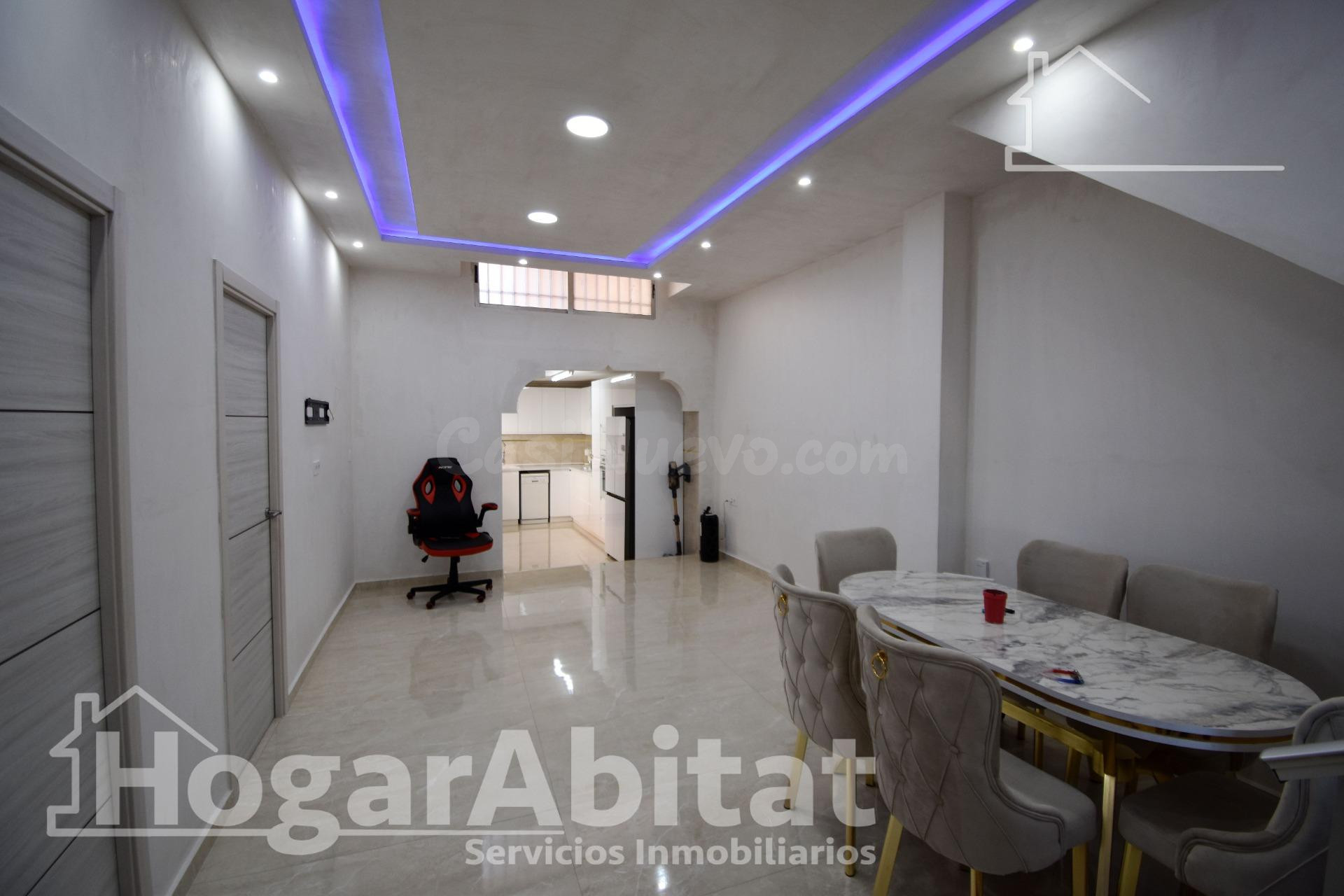 ¡PRECIOSA CASA! REFORMADA, AMPLIA Y LUMINOSA CON TERRAZA Y G - foto 2