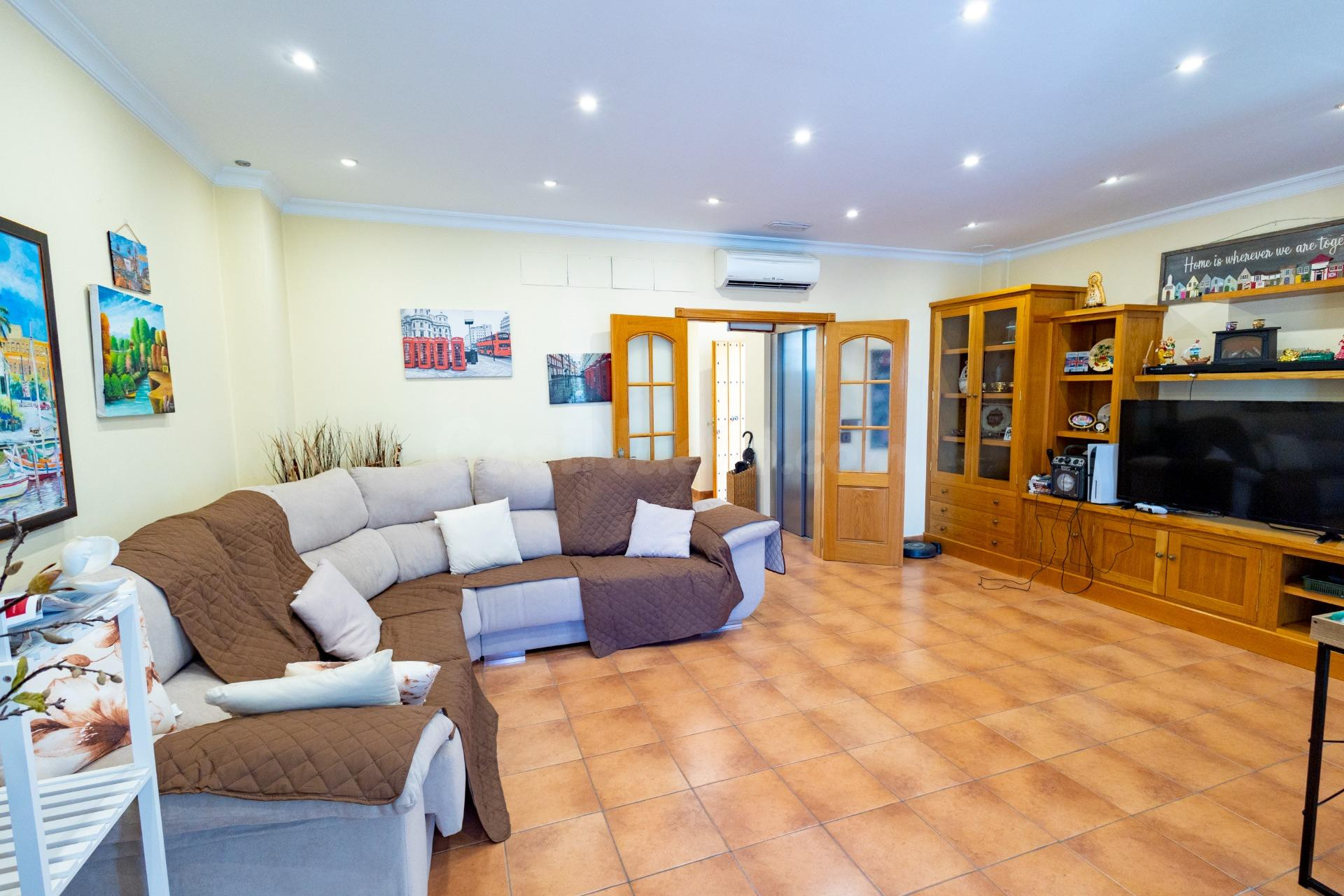 GRAN CHALET EN LA ZONA DE LA LAGUNA. - foto 3