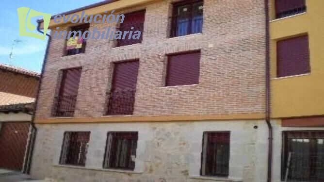 Se vende plaza de garaje en Gumiel de Izán. Burgos.