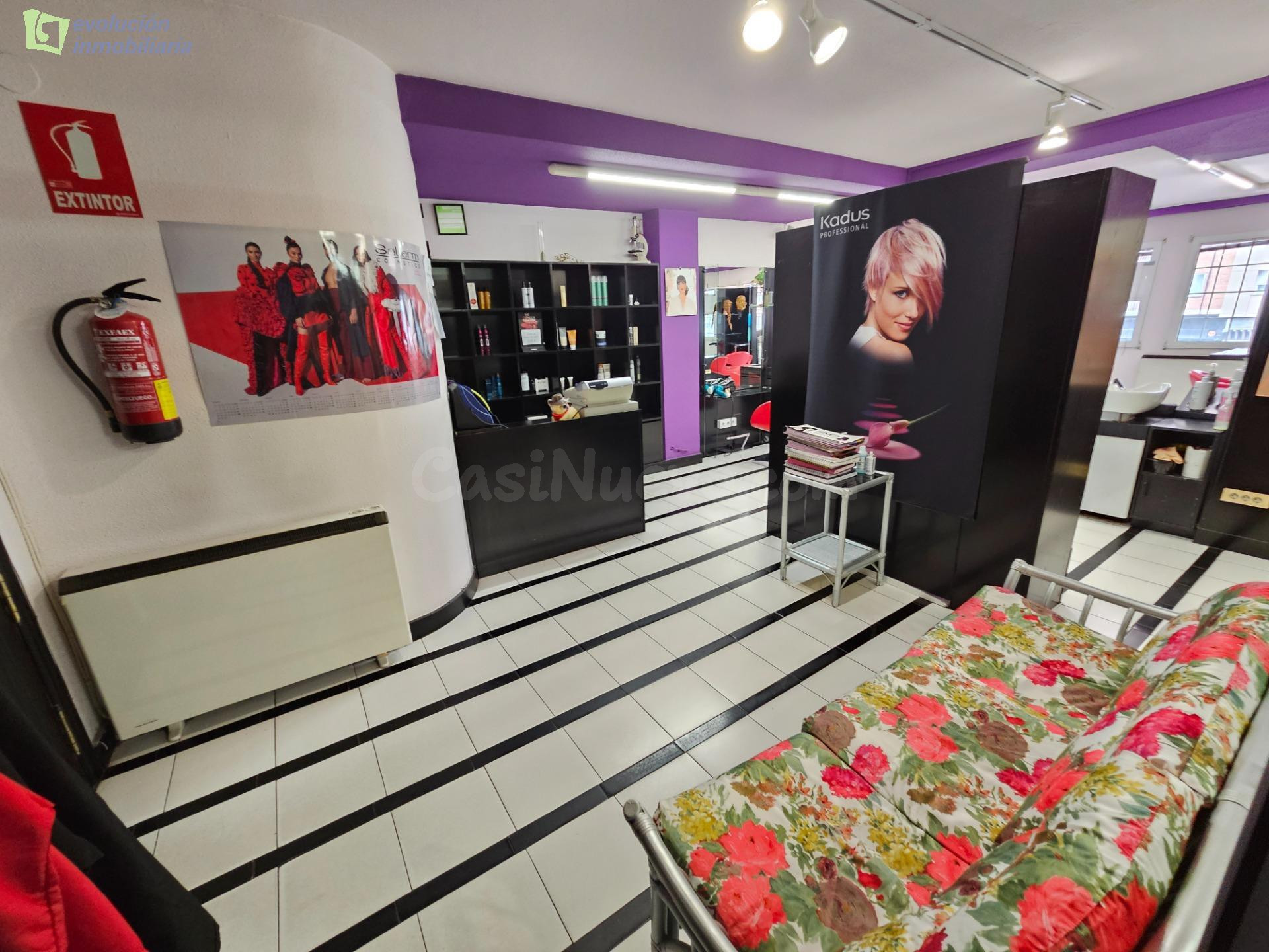 Local comercial en entreplanta en Burgos zona Gamonal - Pelu - foto 3