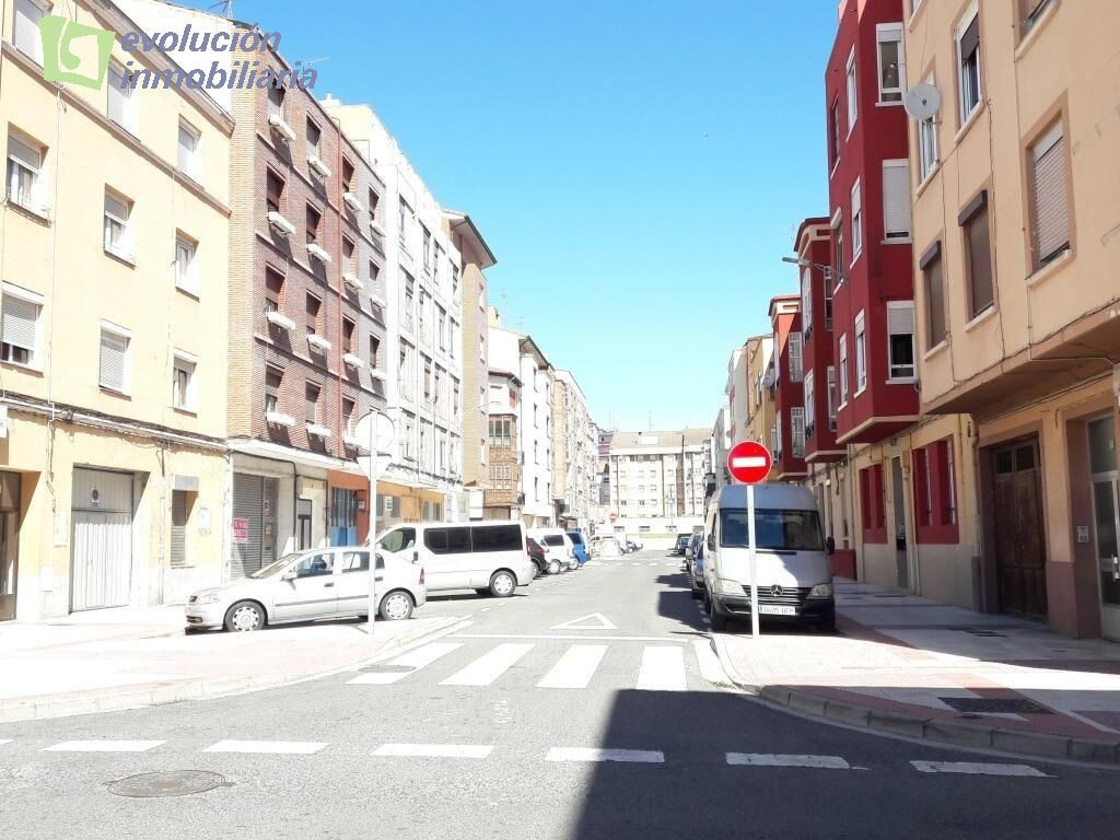 LOCAL CENTRICO EN MIRANDA DE EBRO. BURGOS - foto 2