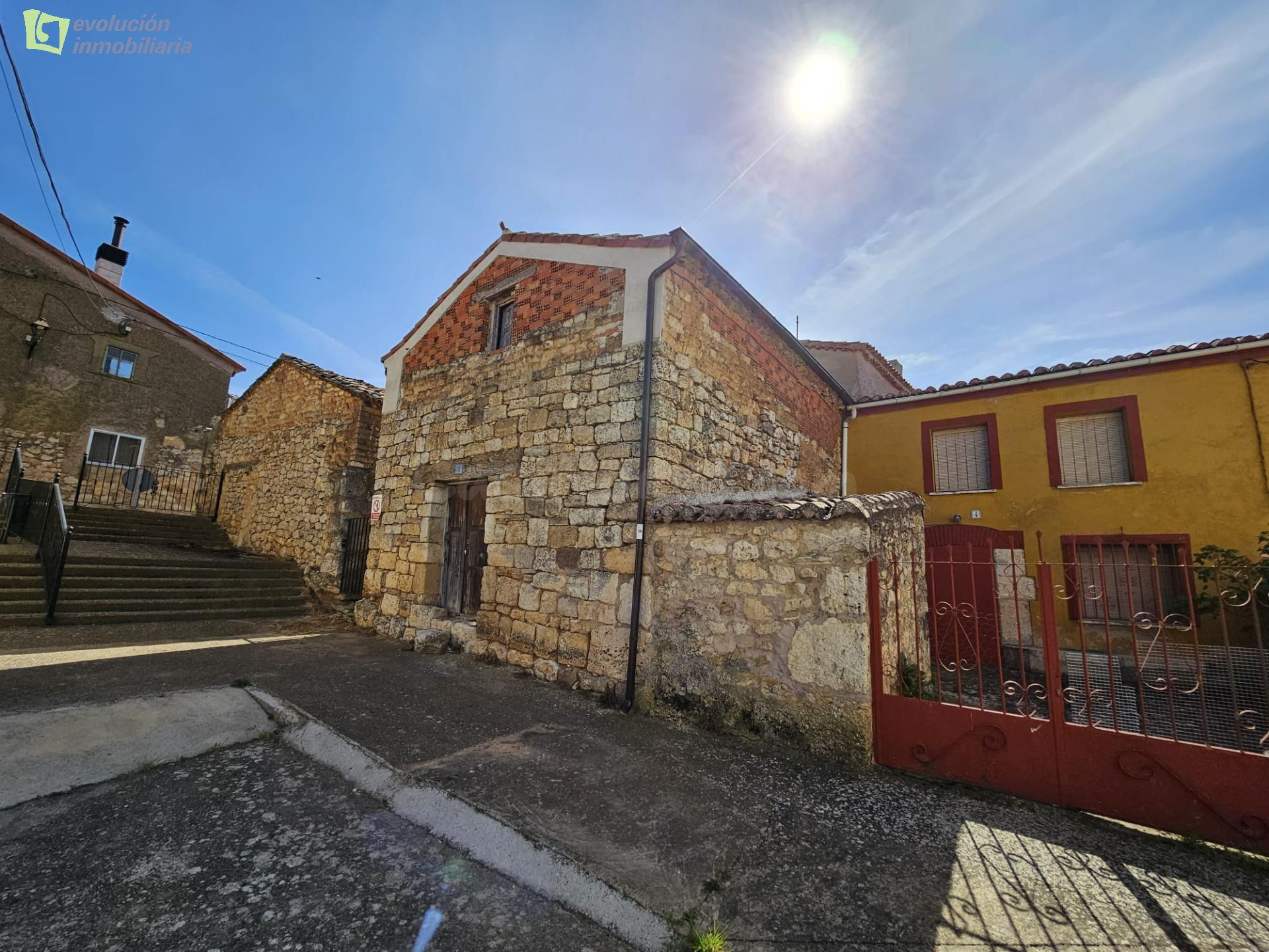 Finca urbana en Modúbar de la Emparedada, C/Burgos 31