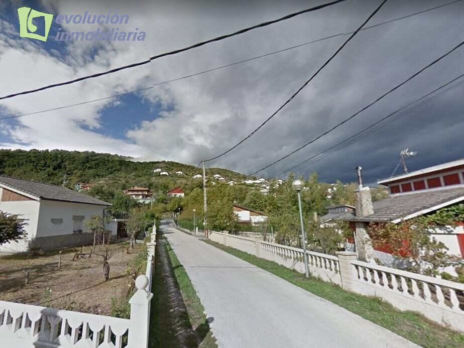 Amplio Adosado Semireformado en Entrambasaguas, Valle de Men - foto 3