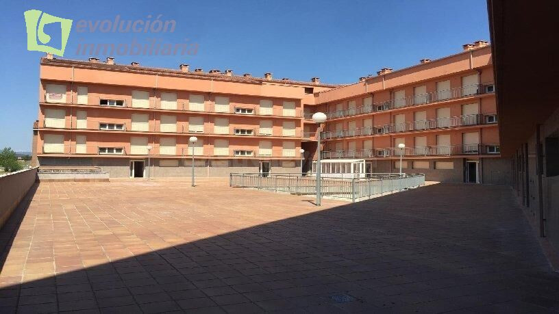 Oportunidad Única: Plaza de Parking en Medina de Pomar por S - foto 2