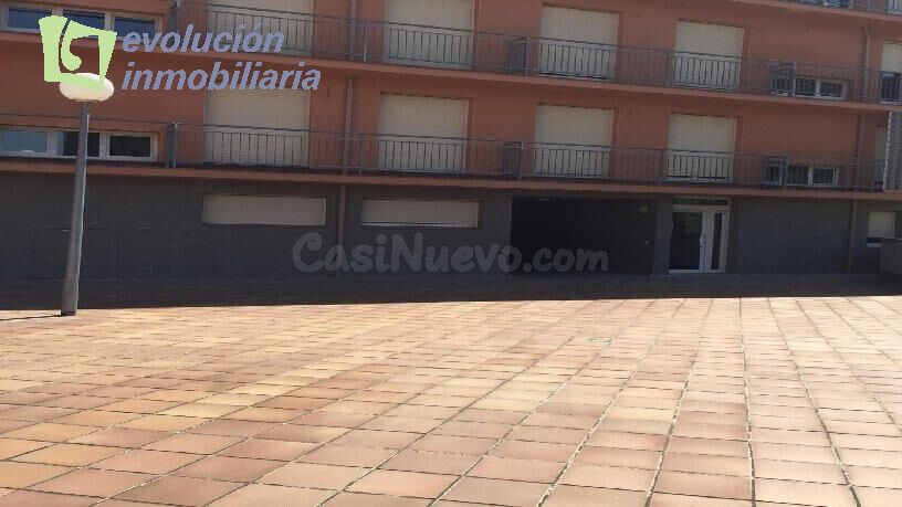 Oportunidad Única: Plaza de Parking en Medina de Pomar por S - foto 3