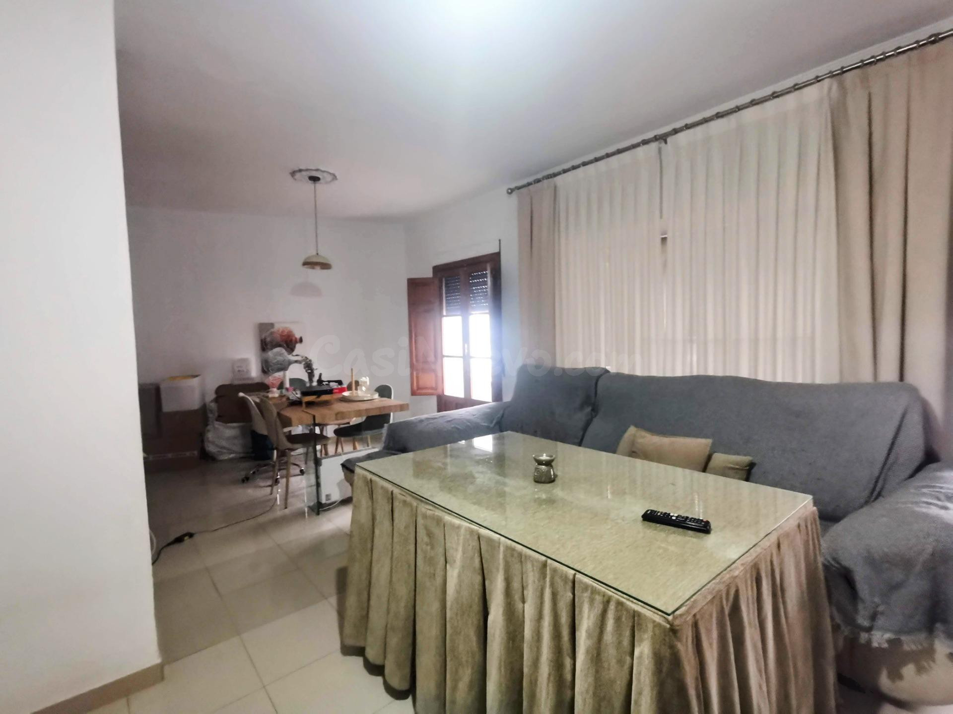 Piso con patio y terraza