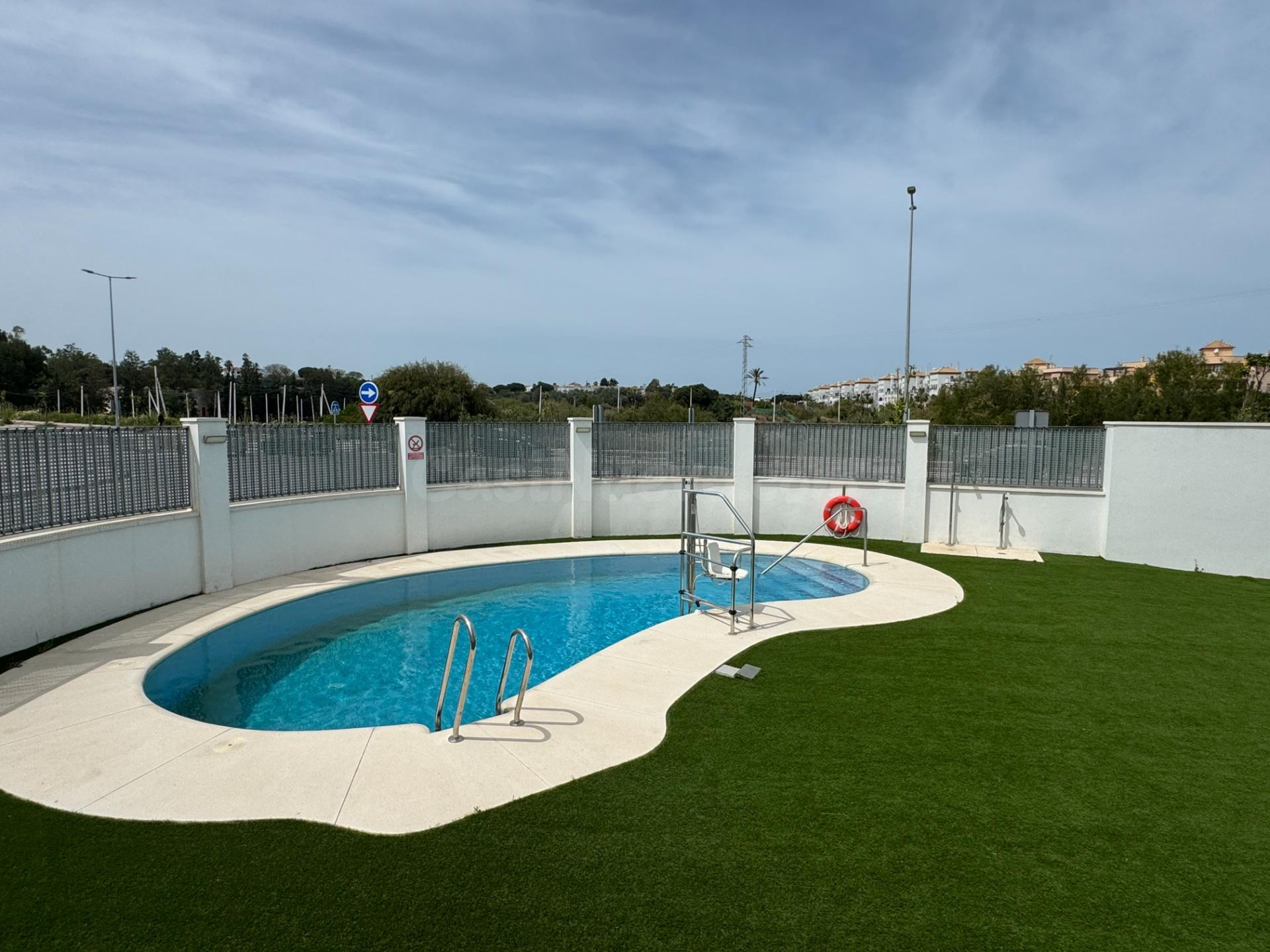 OPORTUNIDAD VIVIENDA DE RECIENTE CONSTRUCCIÓN JUNTO A LA PLA - foto 2