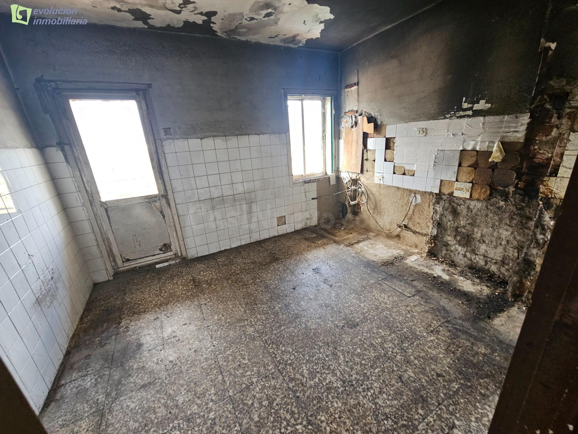 Oportunidad de inversión: vivienda para reformar en Cuesta-U - foto 3