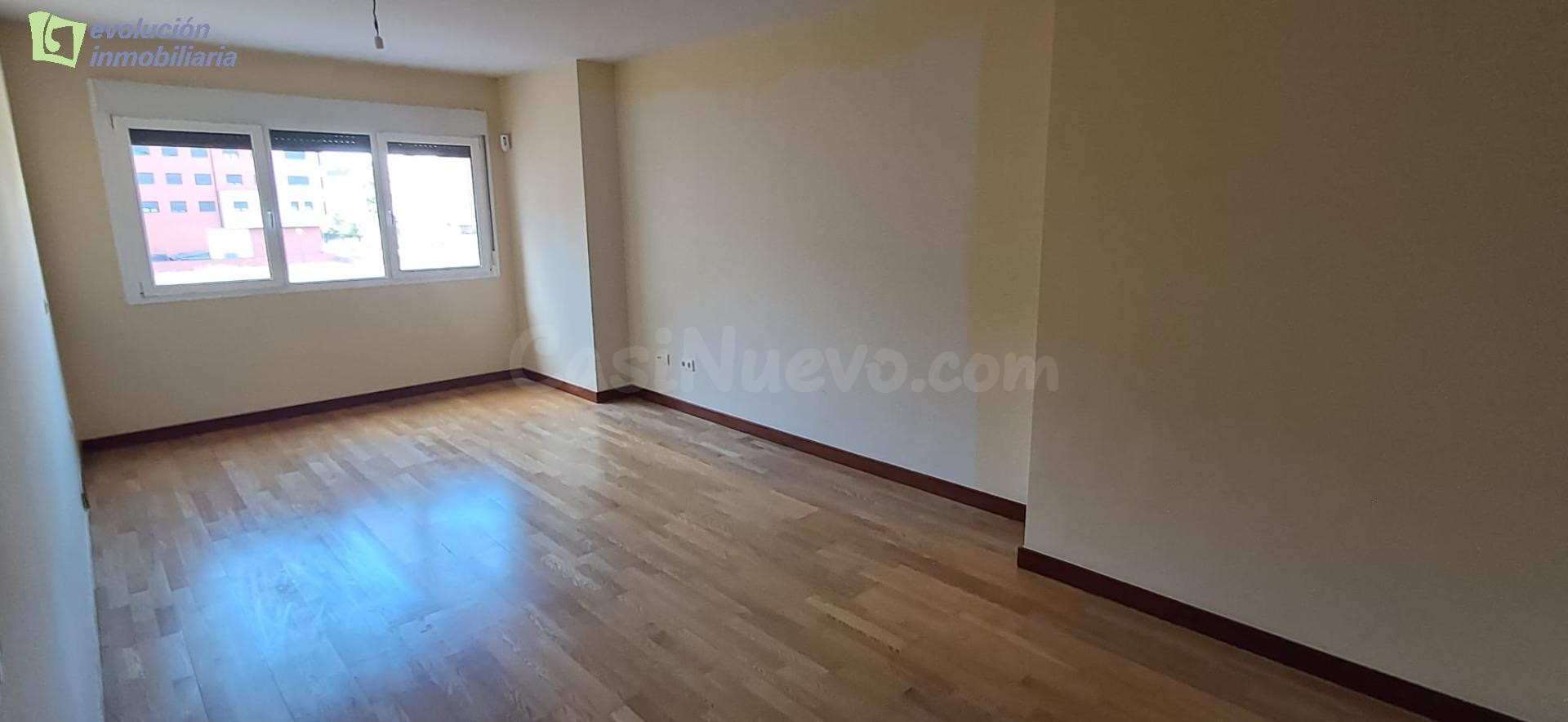 EN BURGOS SE VENDE PISO EN PUJA - EN ZONA COPRASA - BURGOS - foto 2
