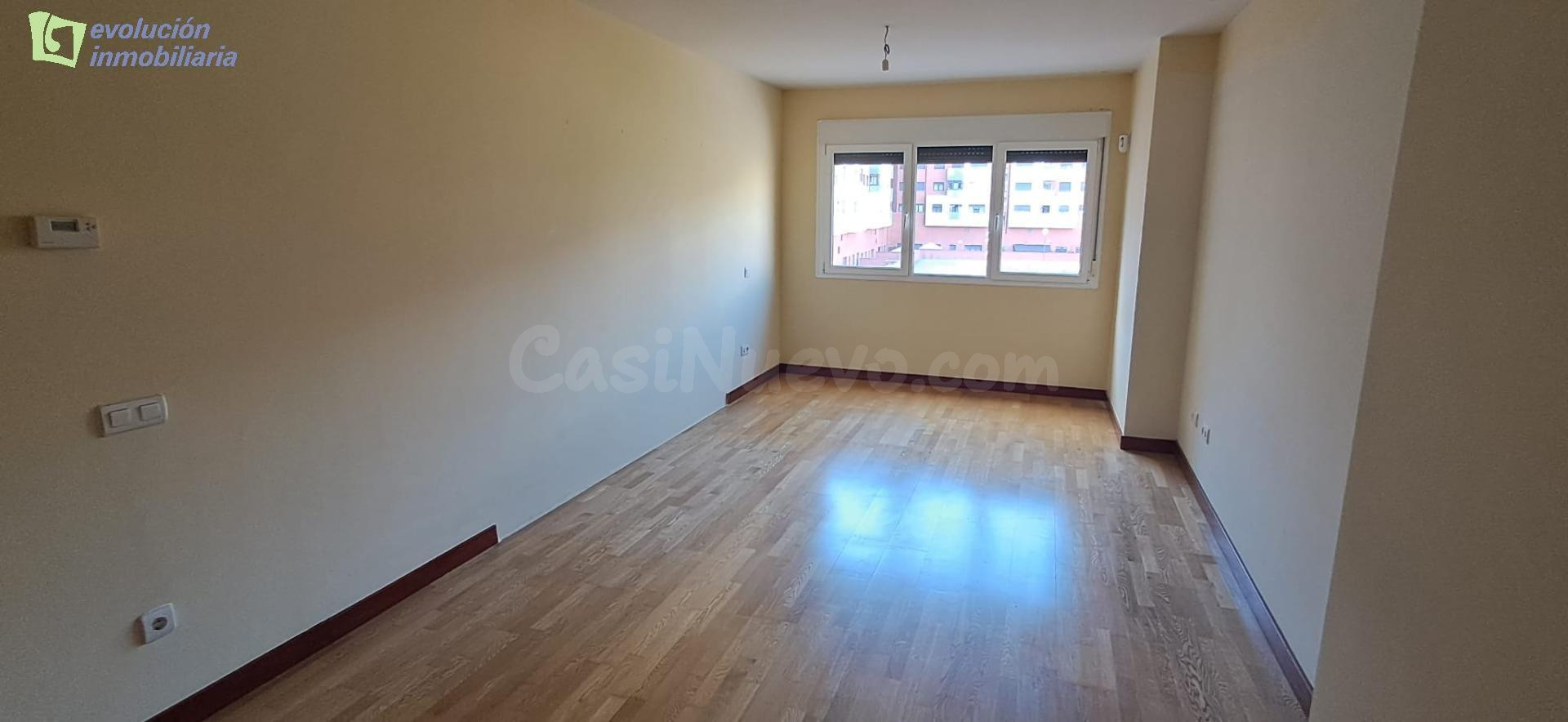EN BURGOS SE VENDE PISO EN PUJA - EN ZONA COPRASA - BURGOS - foto 3