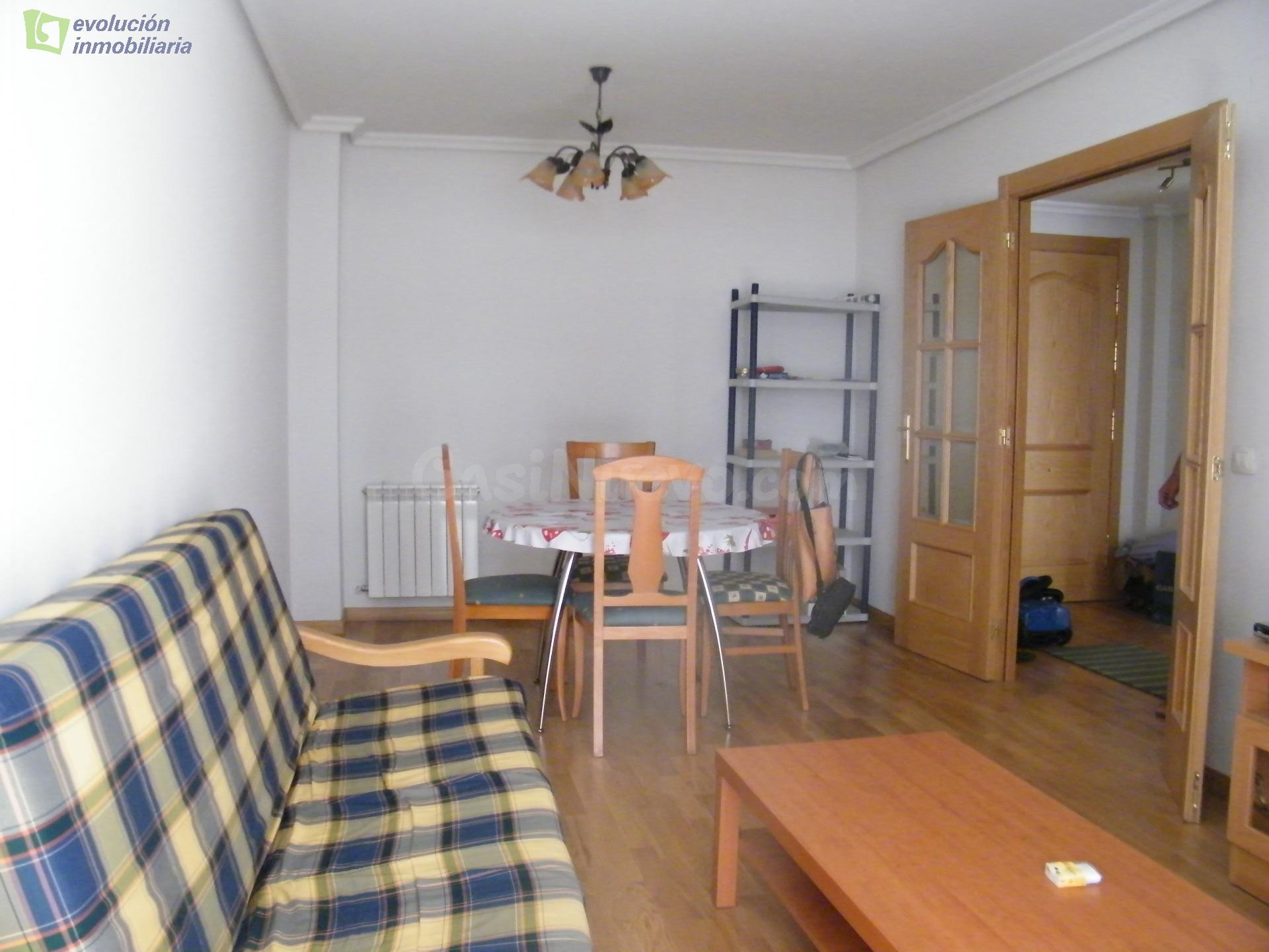 ALQUILER DE TEMPORADA - APARTAMENTE DE UNA HABITACIÓN EN ÁVI