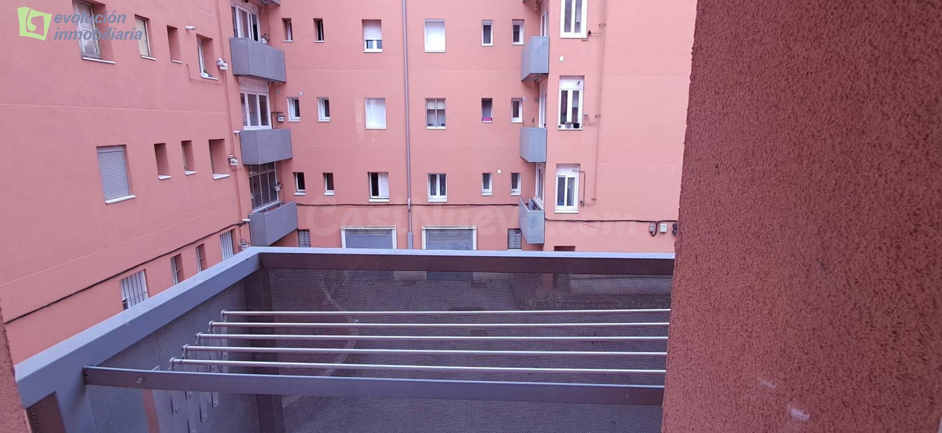 EN BURGOS SE VENDE PISO CENTRICO - foto 5