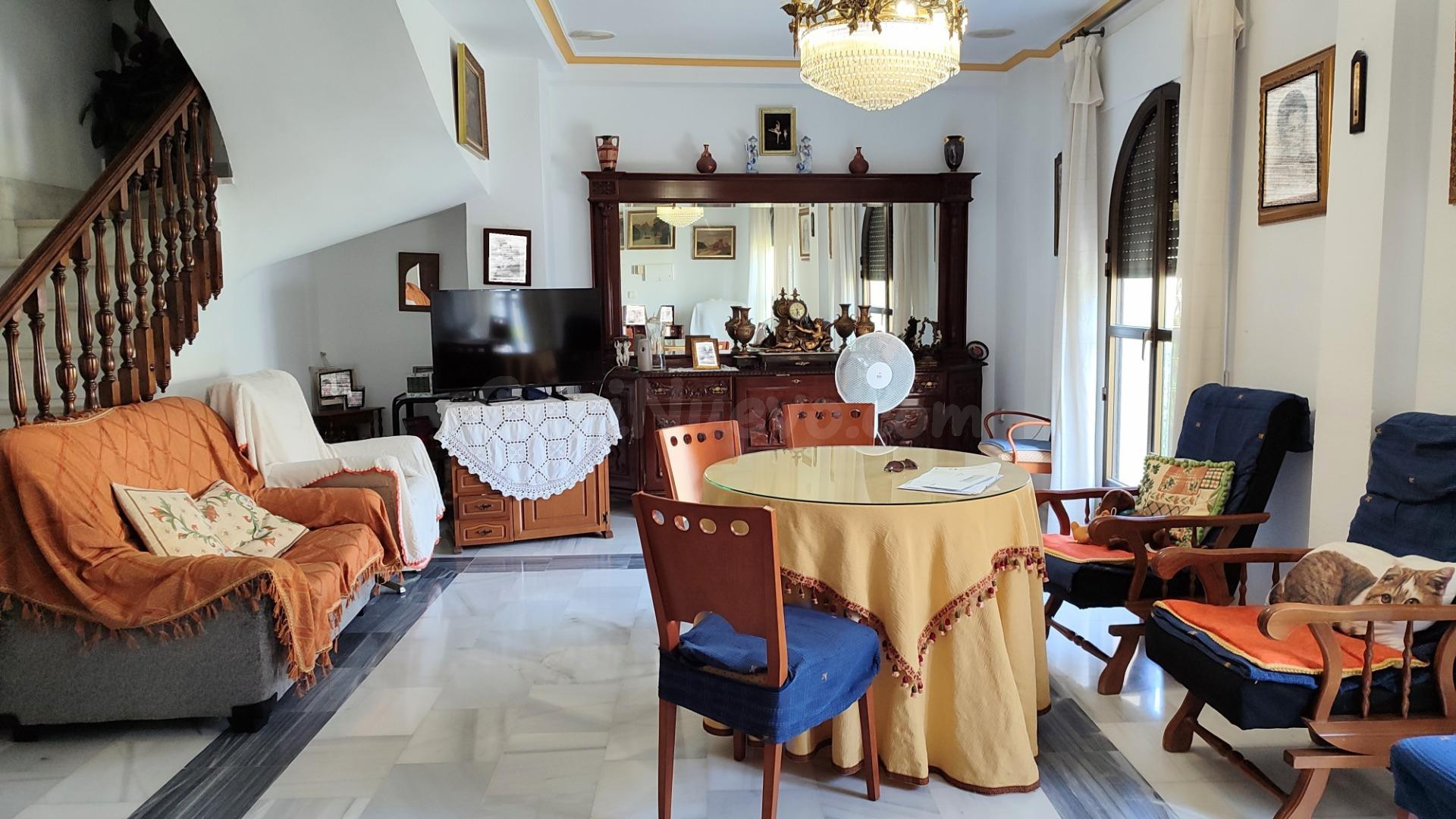 Casa y local en venta - foto 2
