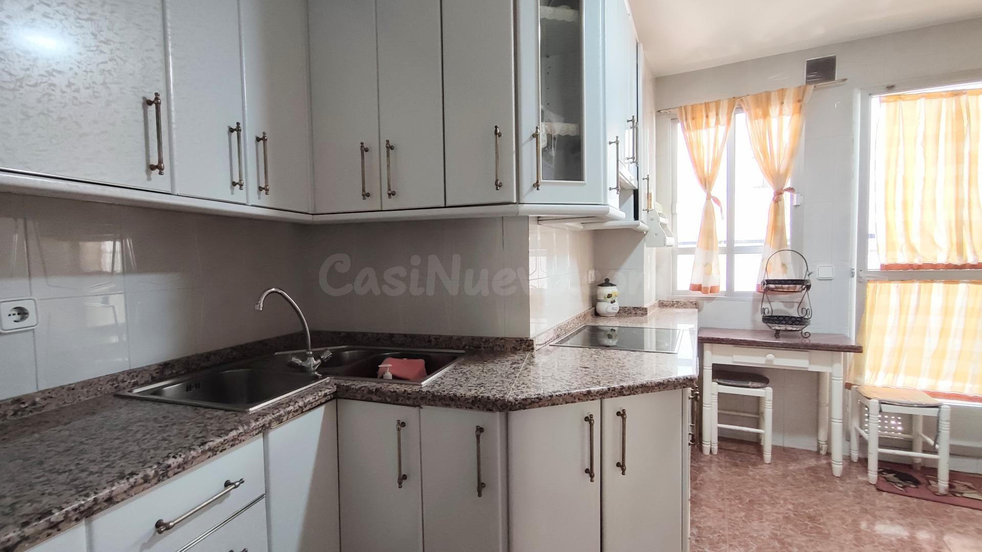 Casa y local en venta - foto 3