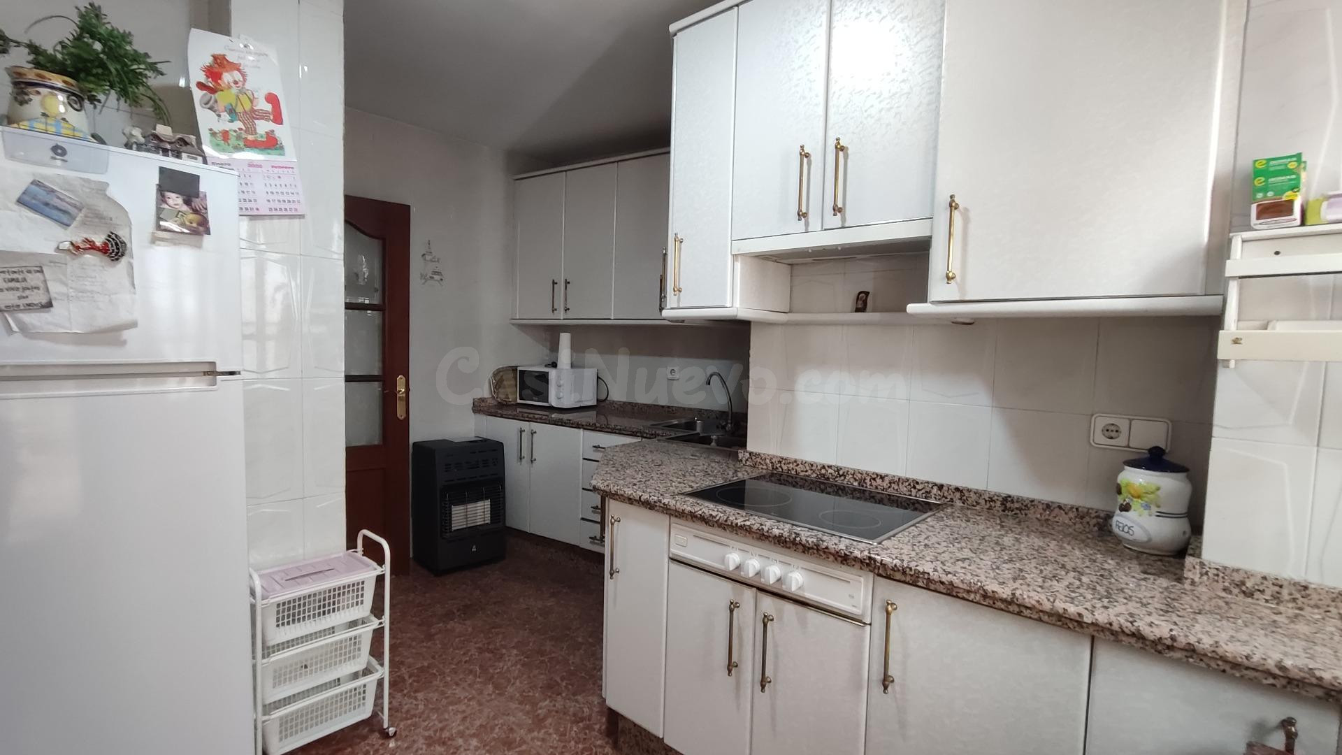 Casa y local en venta - foto 4