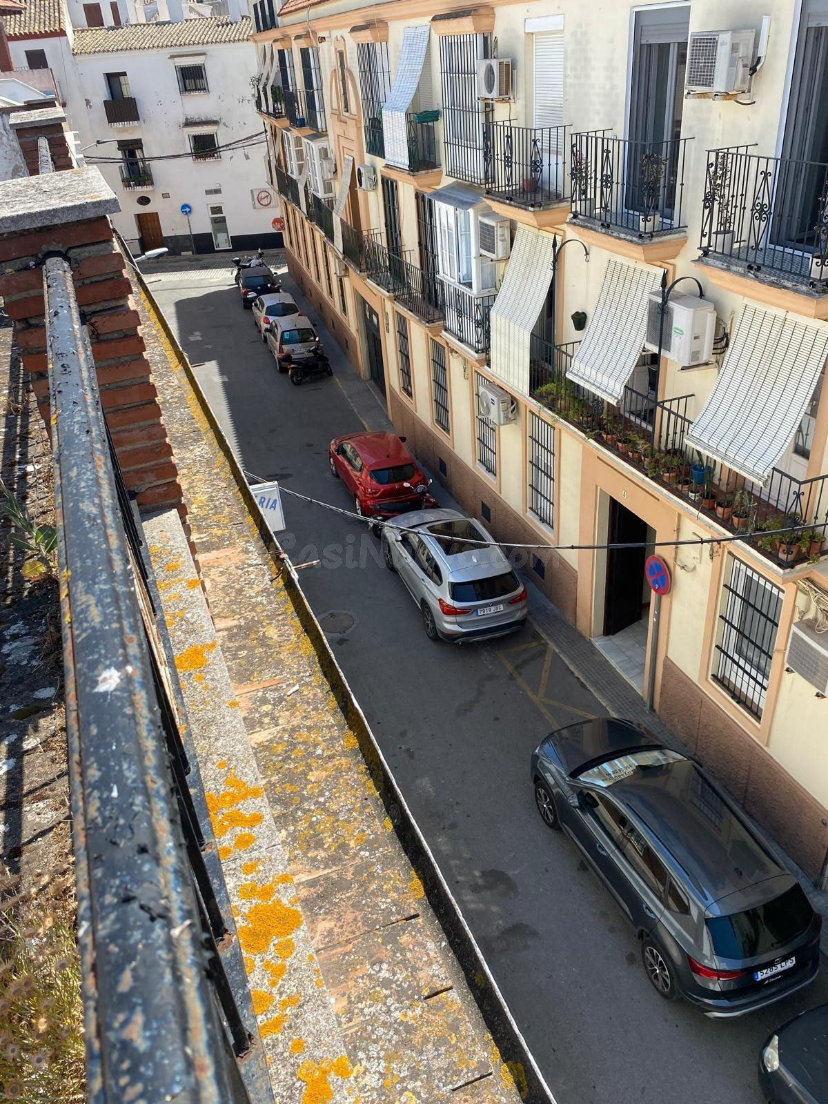 VIVIENDA JUNTO A LA PLAZA DEL CABILDO PARA HACER OBRA NUEVA. - foto 2