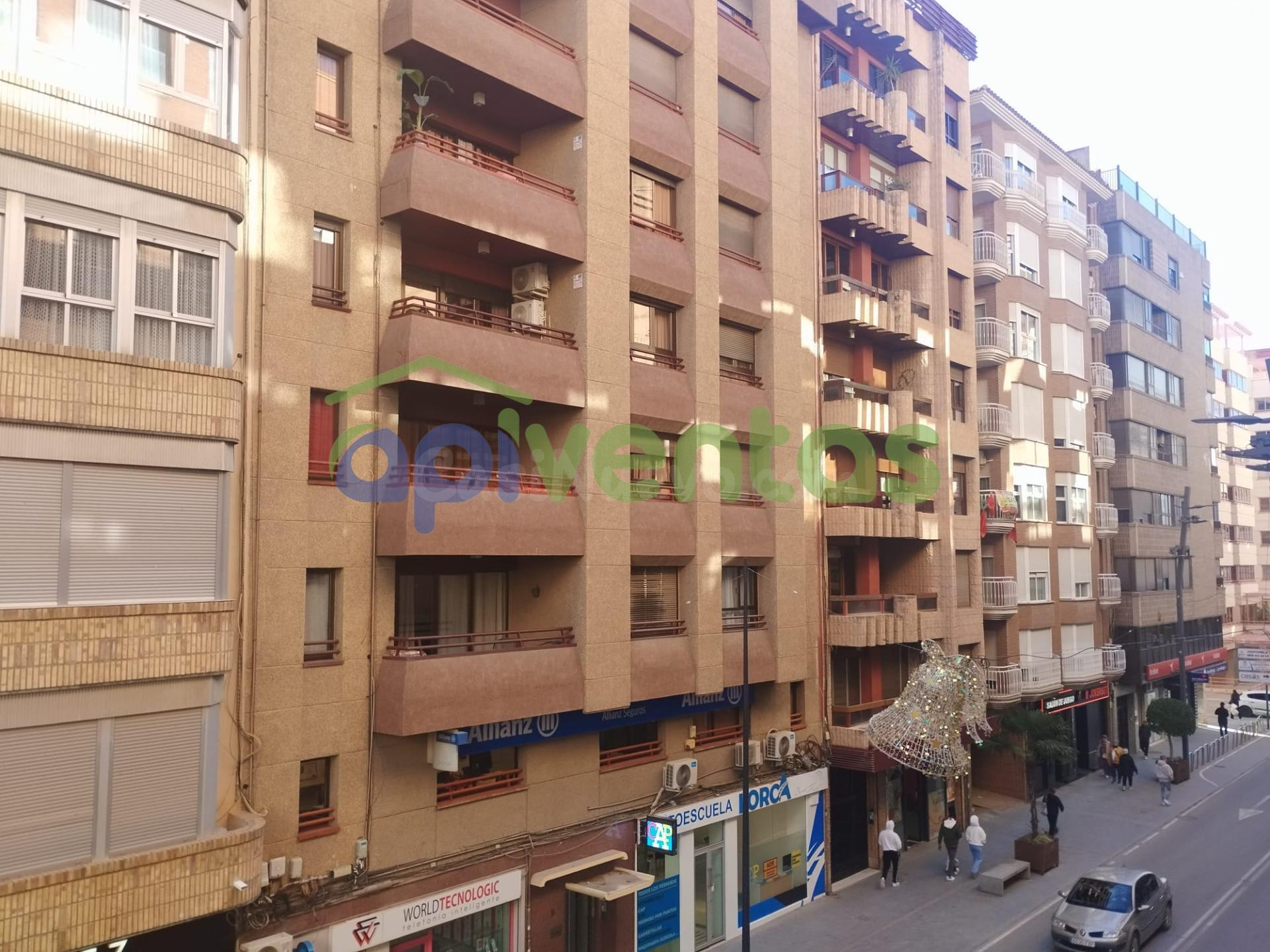 Piso-oficinas en Avenida Juan Carlos 1