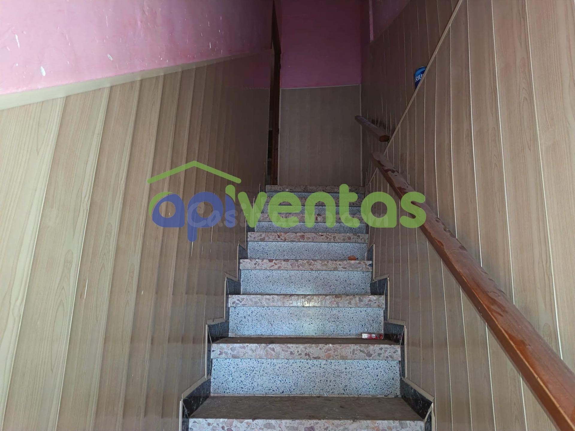 Casa para reformar en planta alta ,balcón y terraza - foto 3