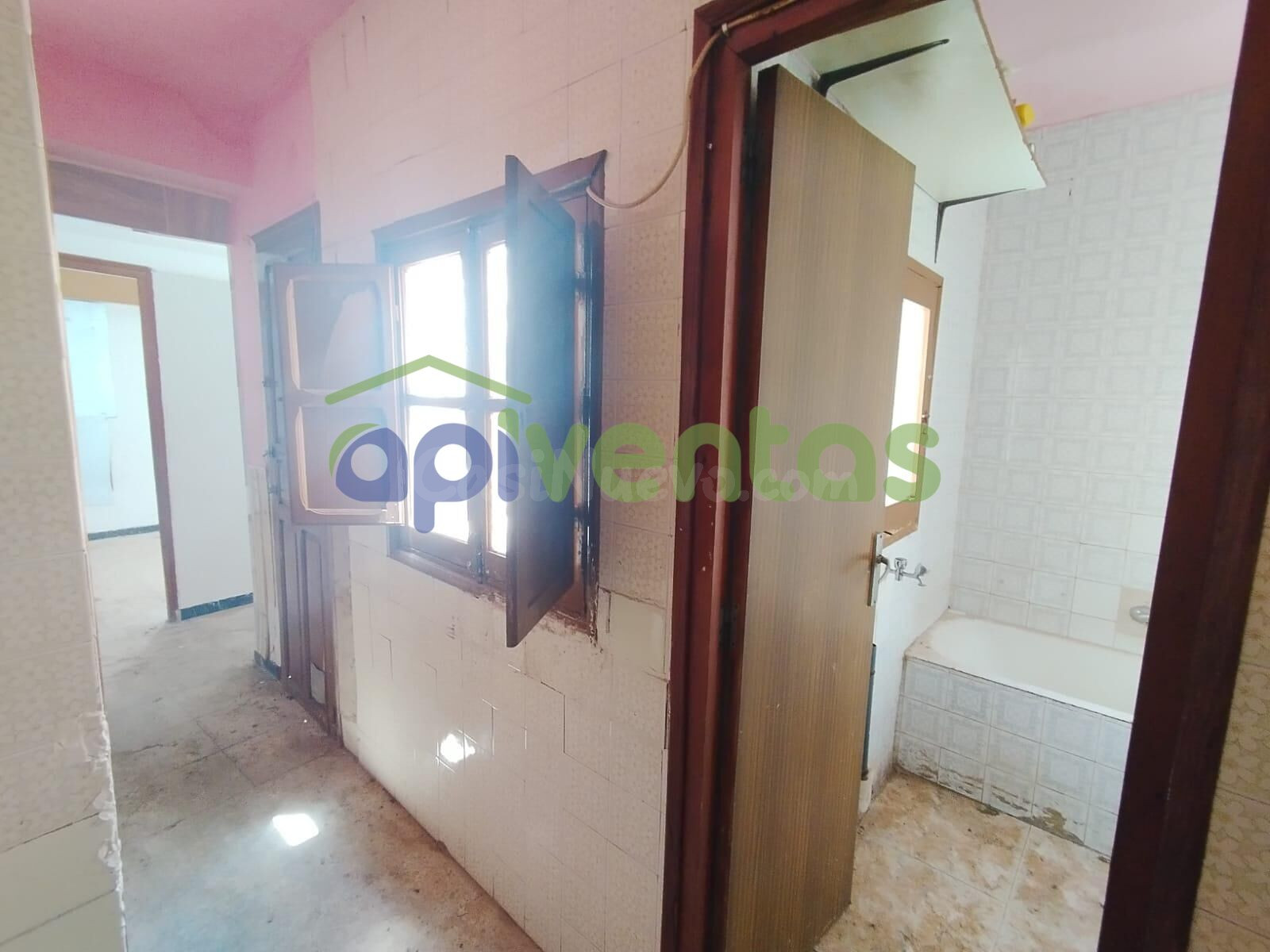 Casa para reformar en planta alta ,balcón y terraza - foto 5